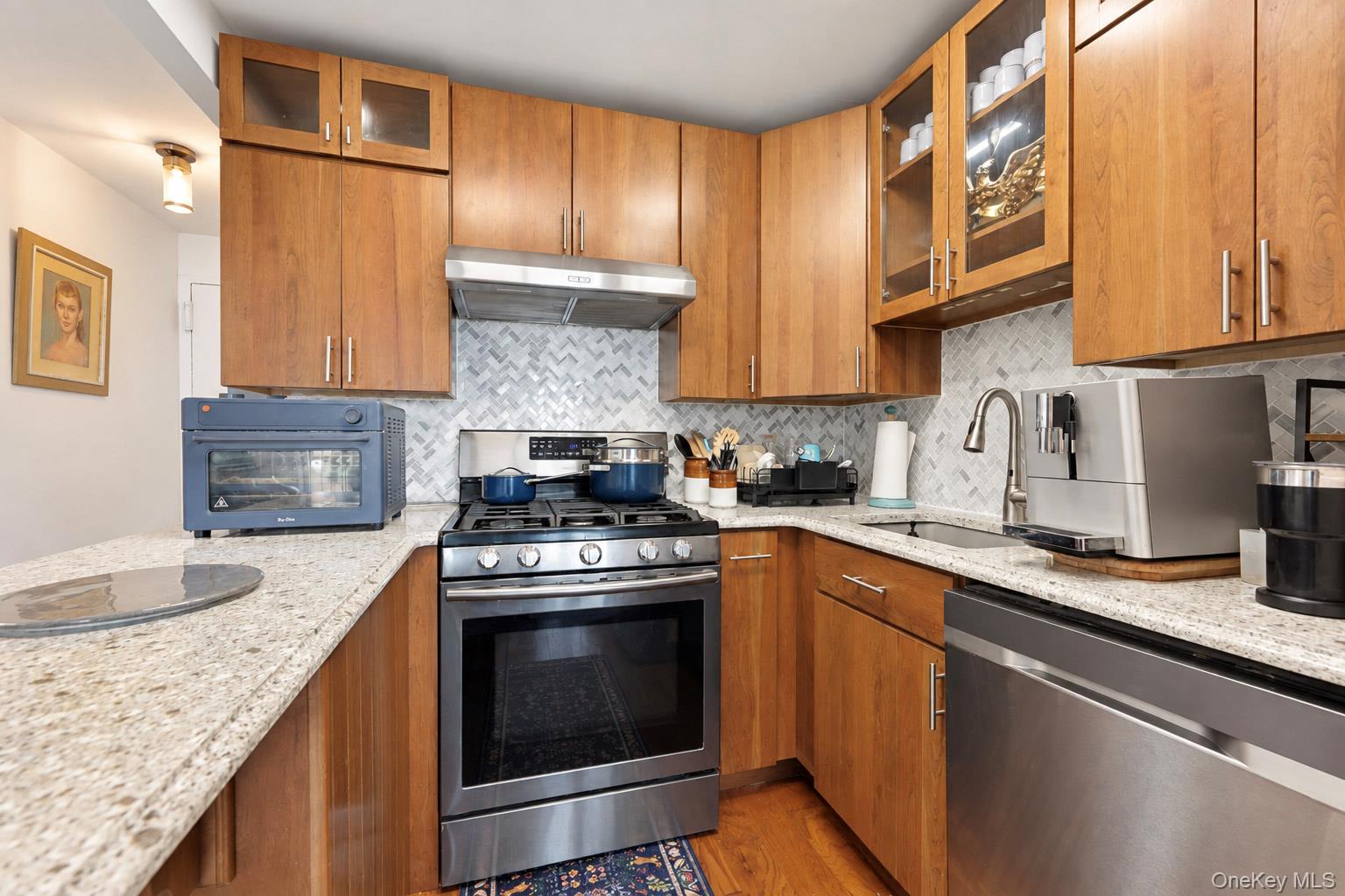 1155 Warburton Avenue 3y Property Photo 11