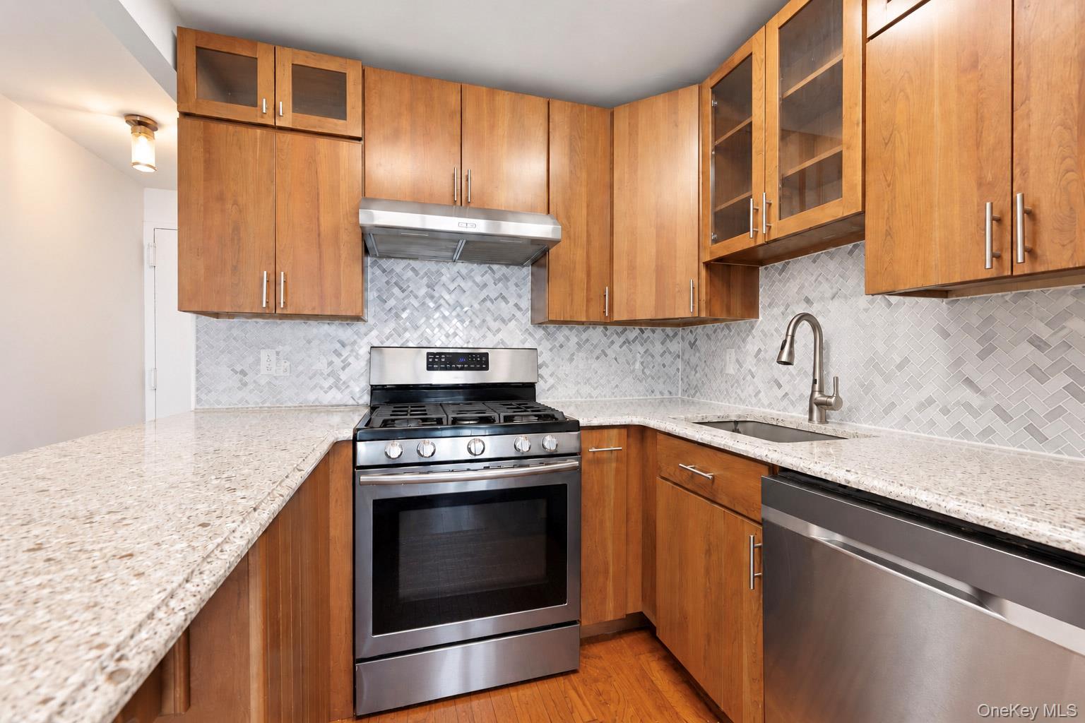 1155 Warburton Avenue 3y Property Photo 12