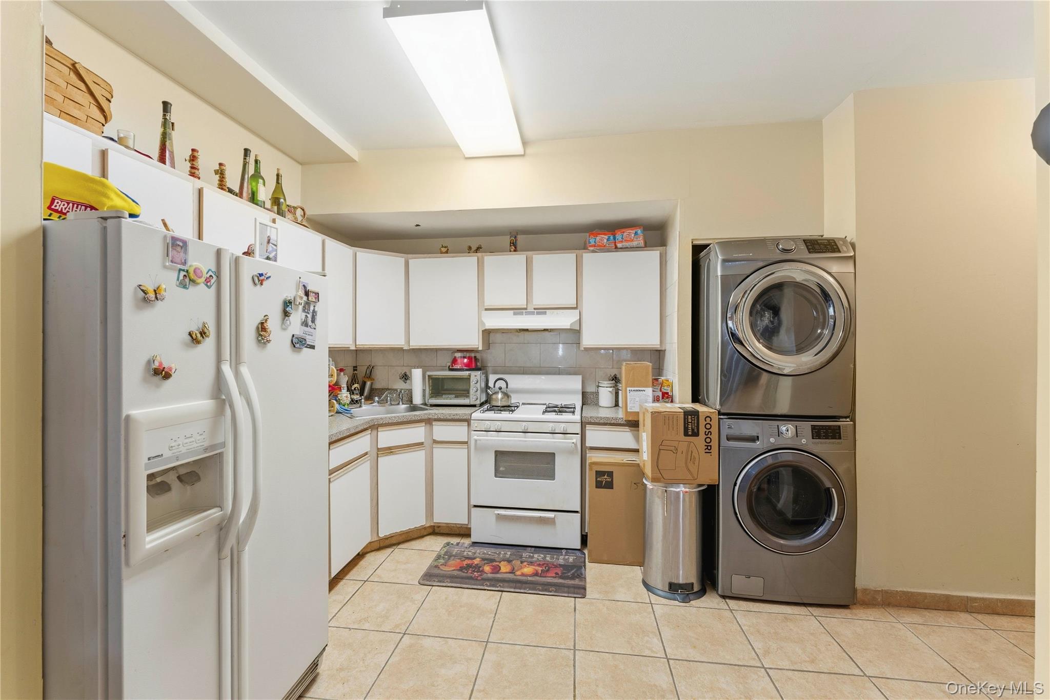 1556 Longfellow Avenue Property Photo 12