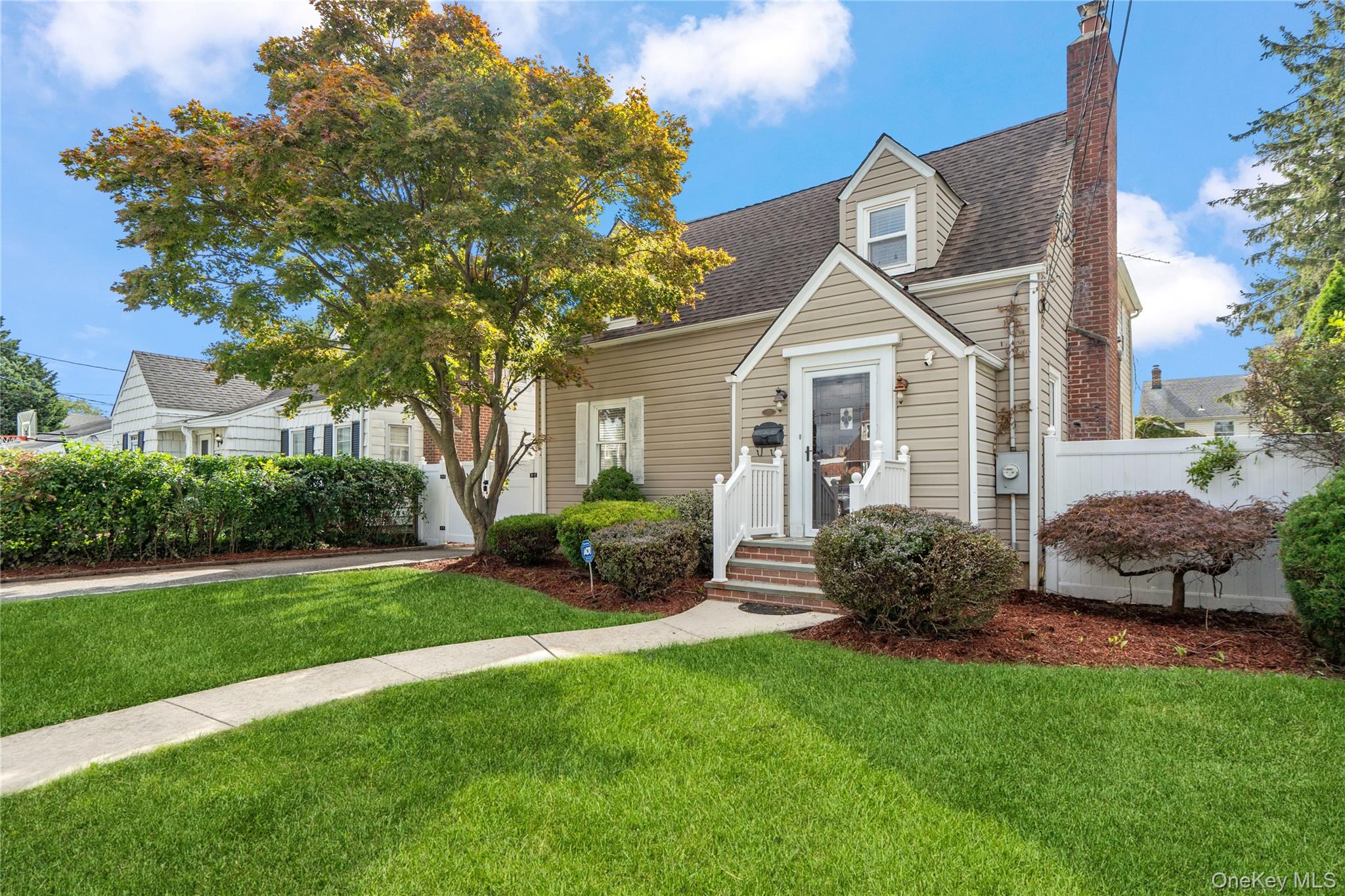173 2nd Street Property Photo 2