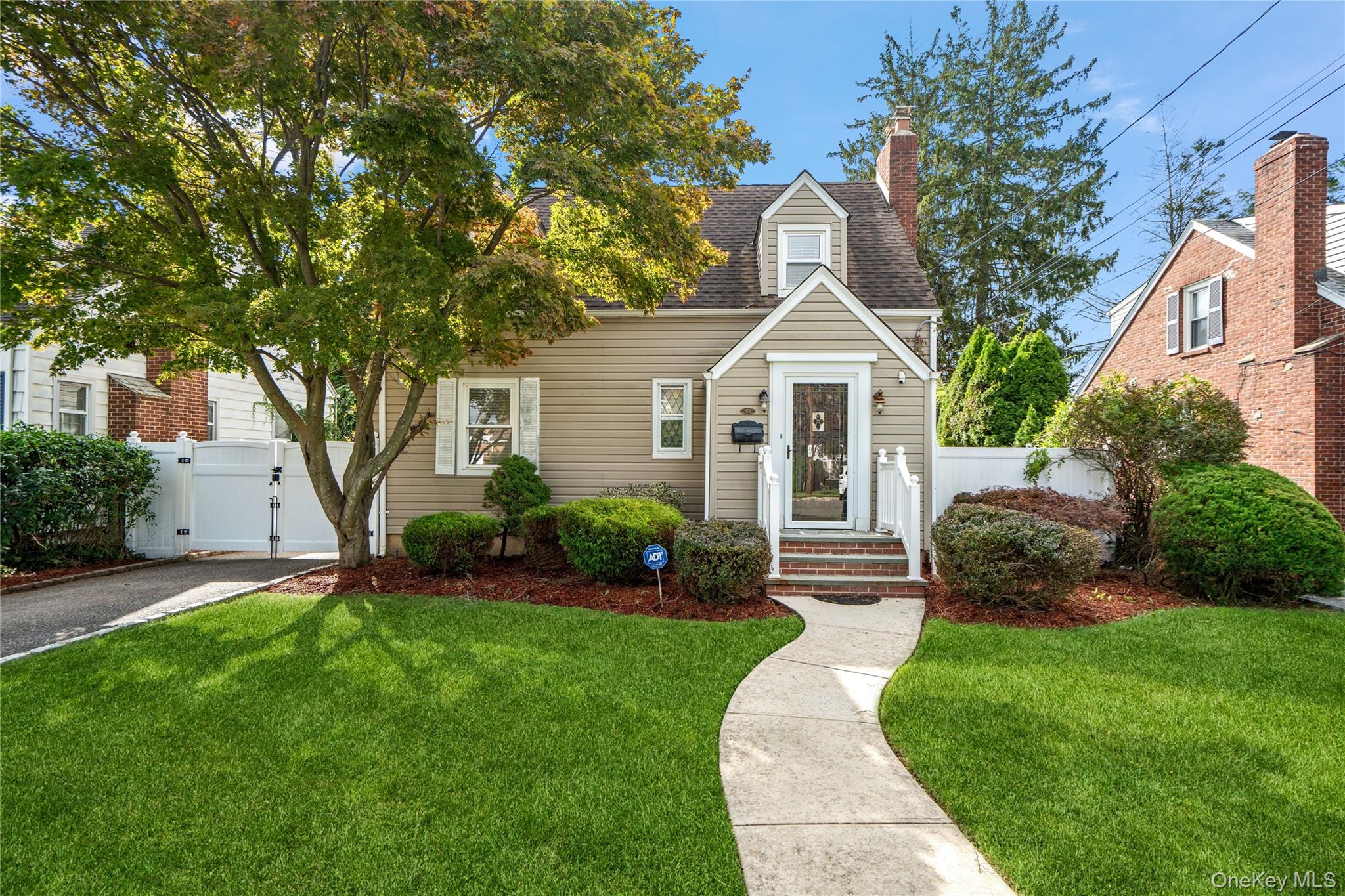 173 2nd Street Property Photo 3