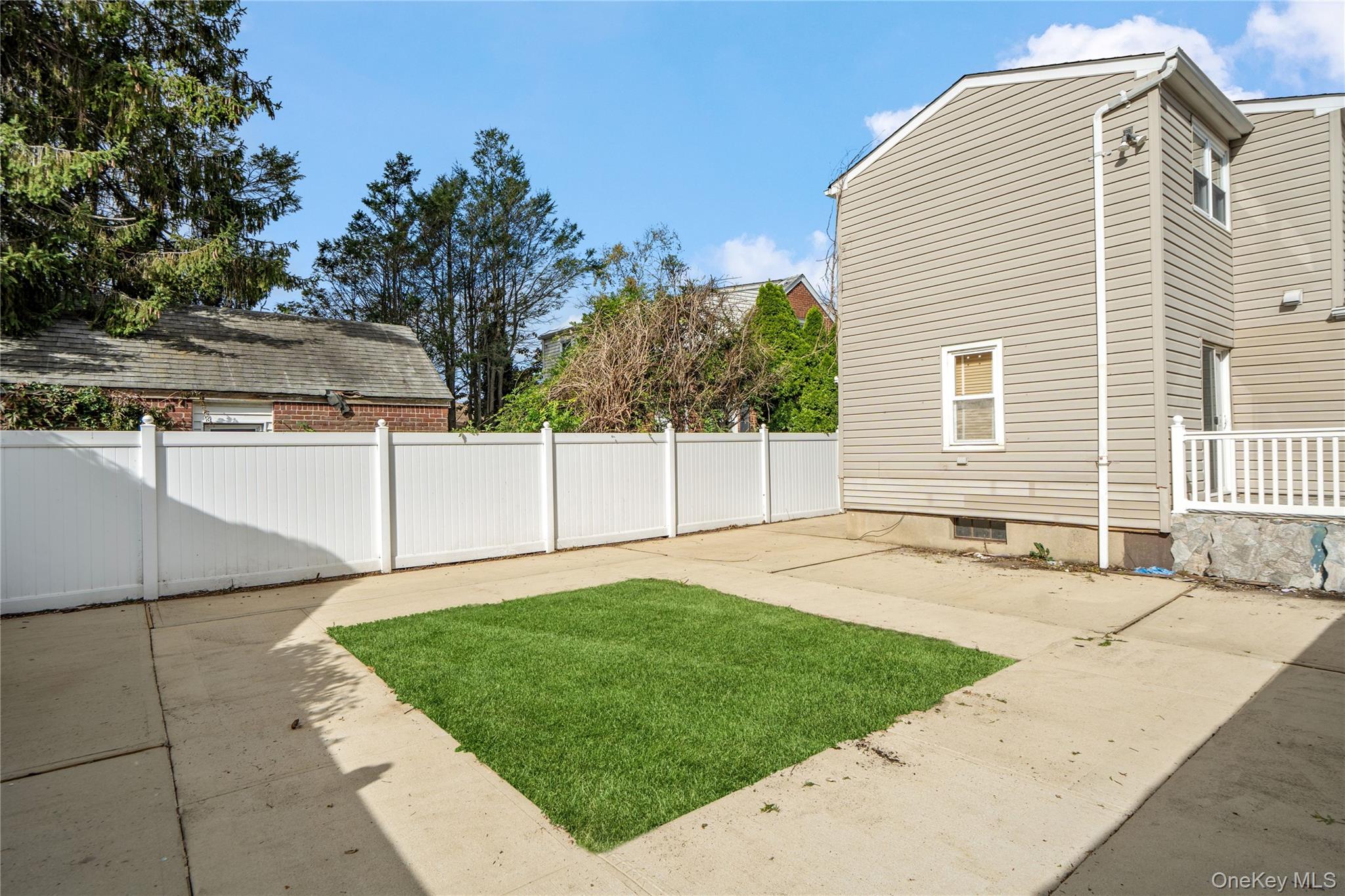 173 2nd Street Property Photo 28