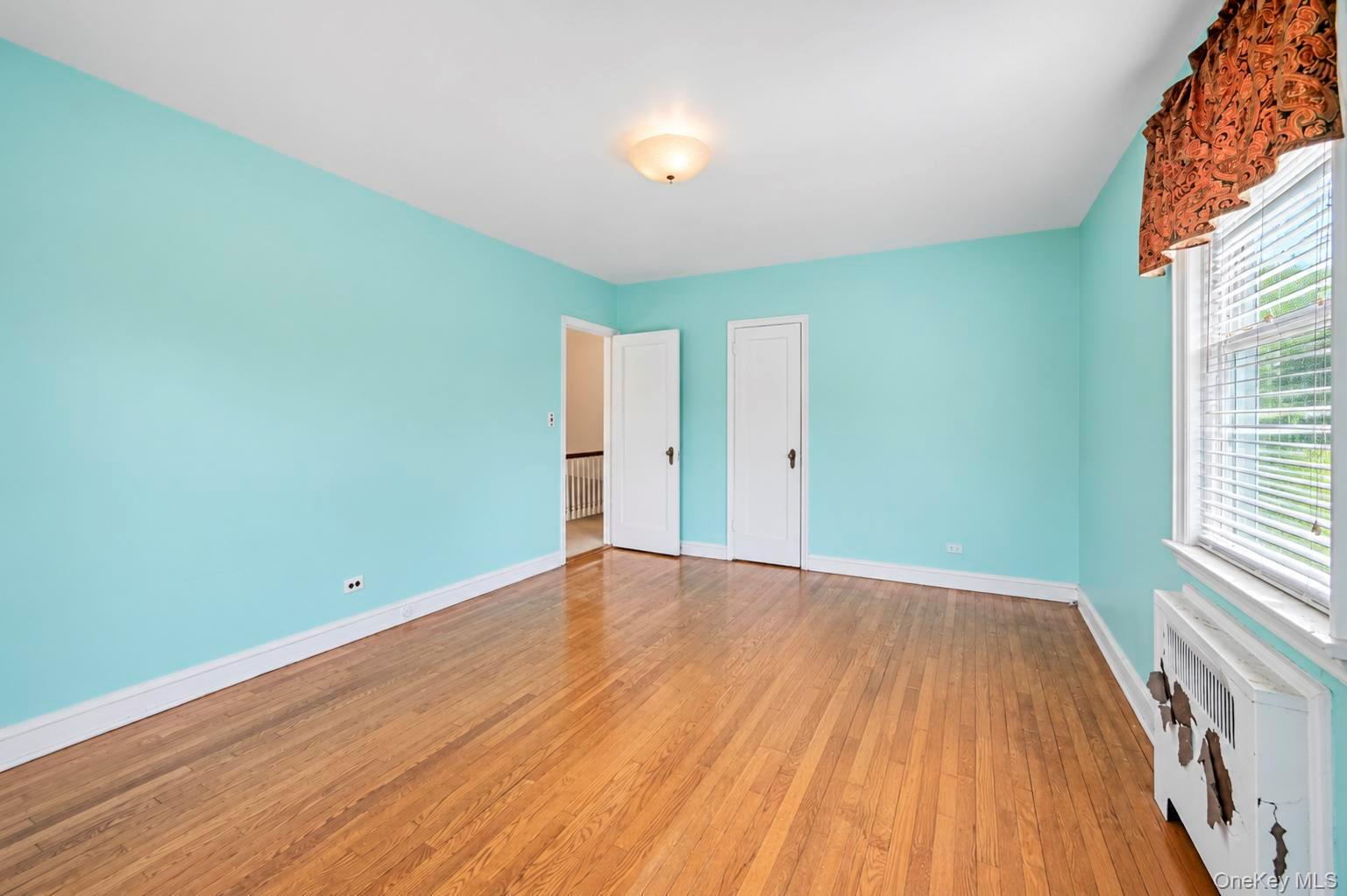 1845 Hering Avenue Property Photo 27