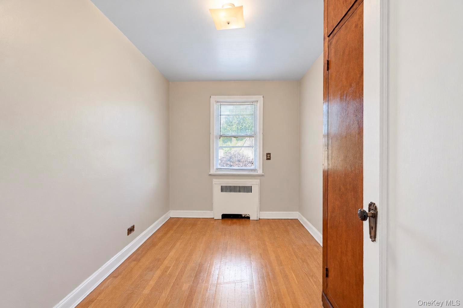 1845 Hering Avenue Property Photo 32