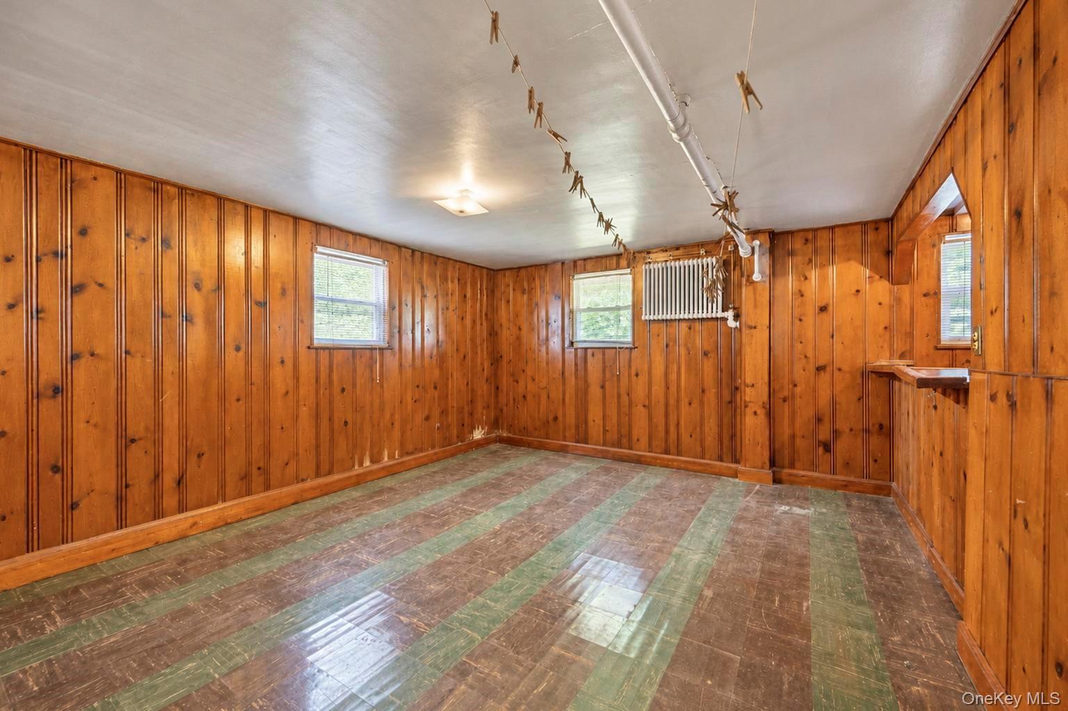 1845 Hering Avenue Property Photo 35