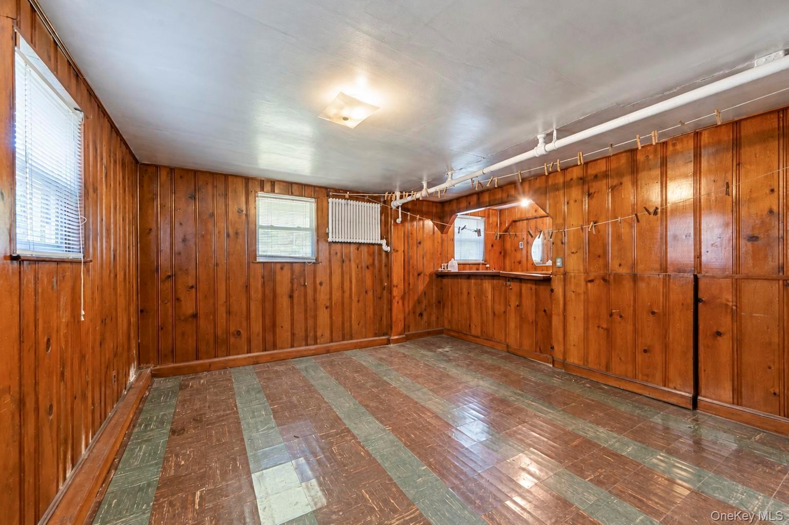1845 Hering Avenue Property Photo 36