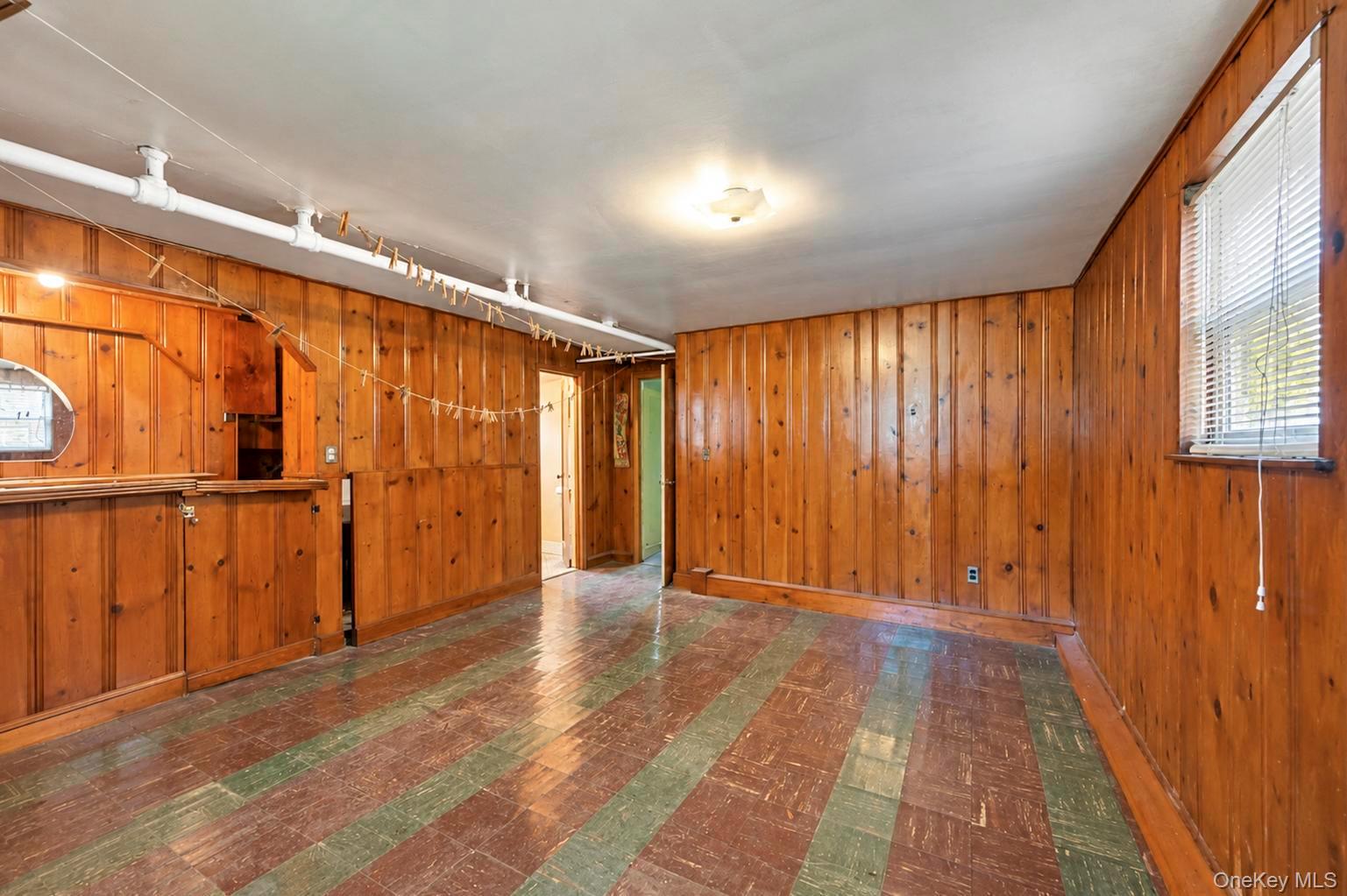 1845 Hering Avenue Property Photo 37
