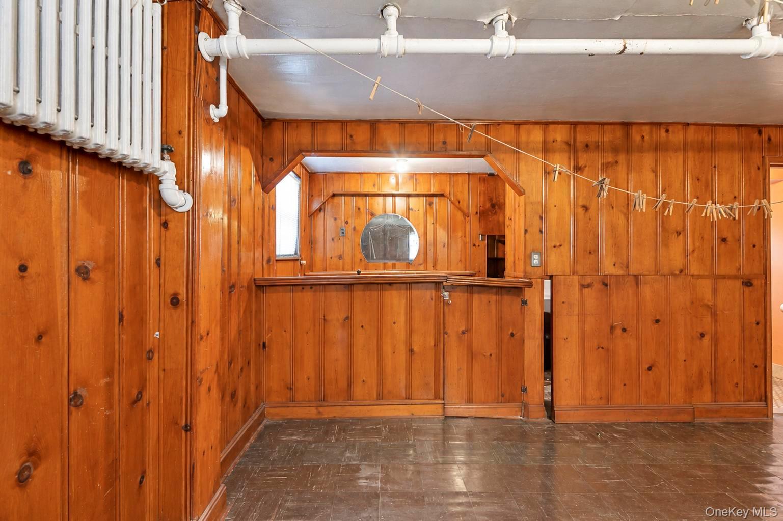 1845 Hering Avenue Property Photo 38