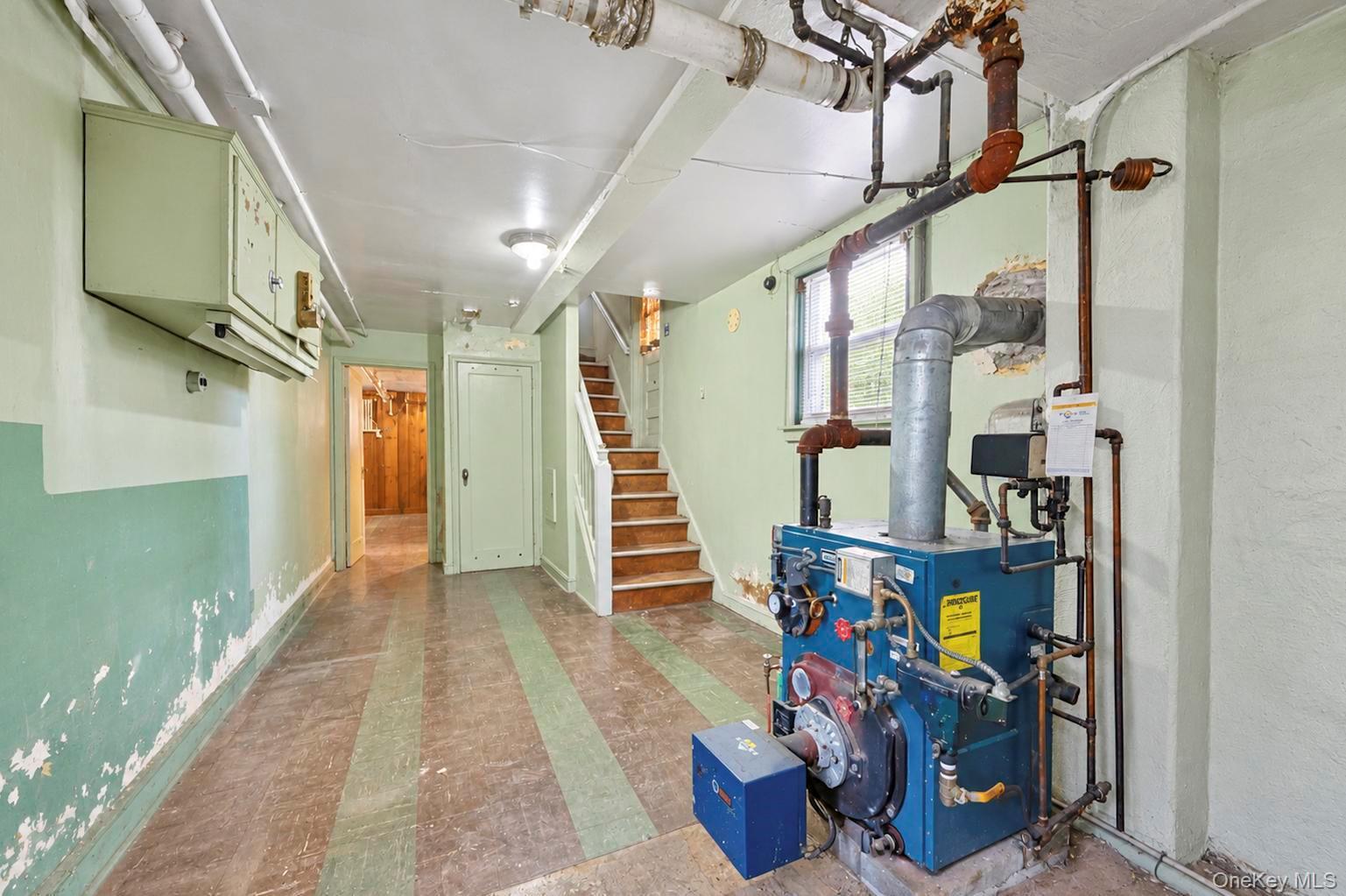 1845 Hering Avenue Property Photo 44