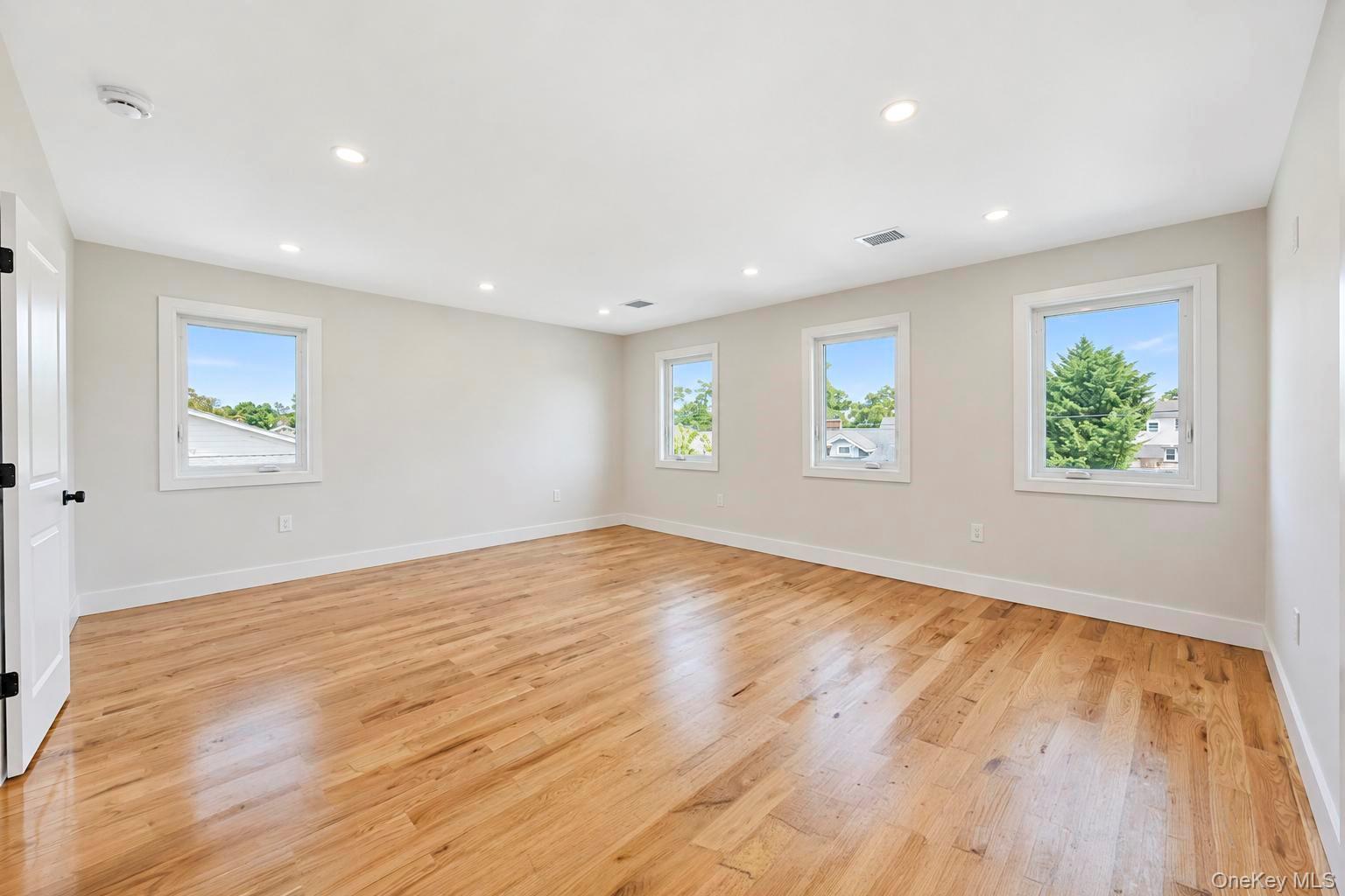 18 Sportsmans Avenue Property Photo 41