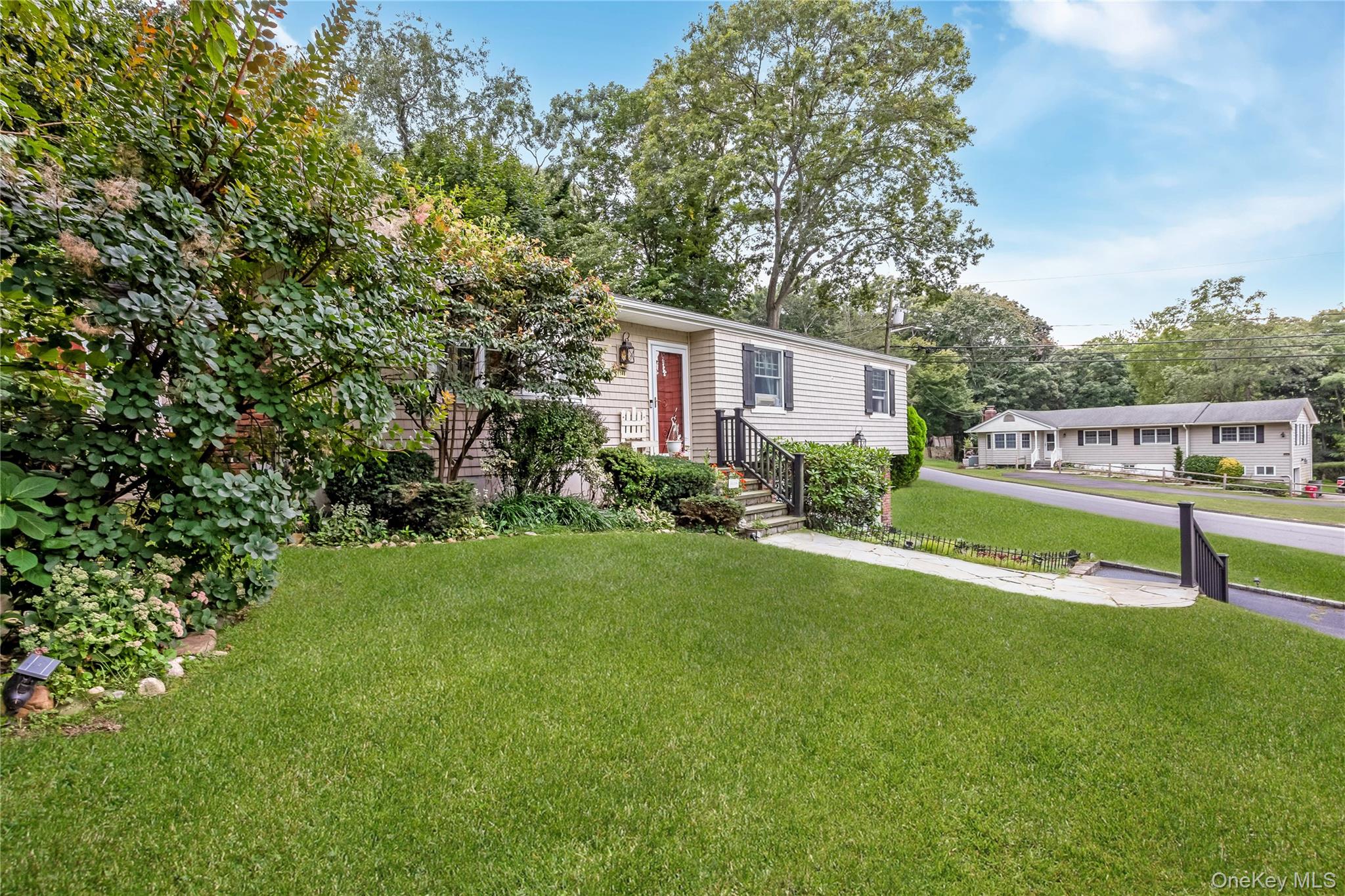 146 Elm Street Property Photo 4