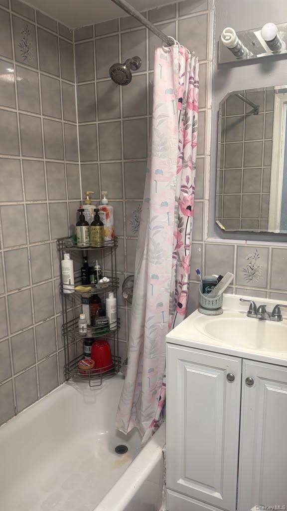 84-60 Little Neck Pkwy 1 Property Photo 2