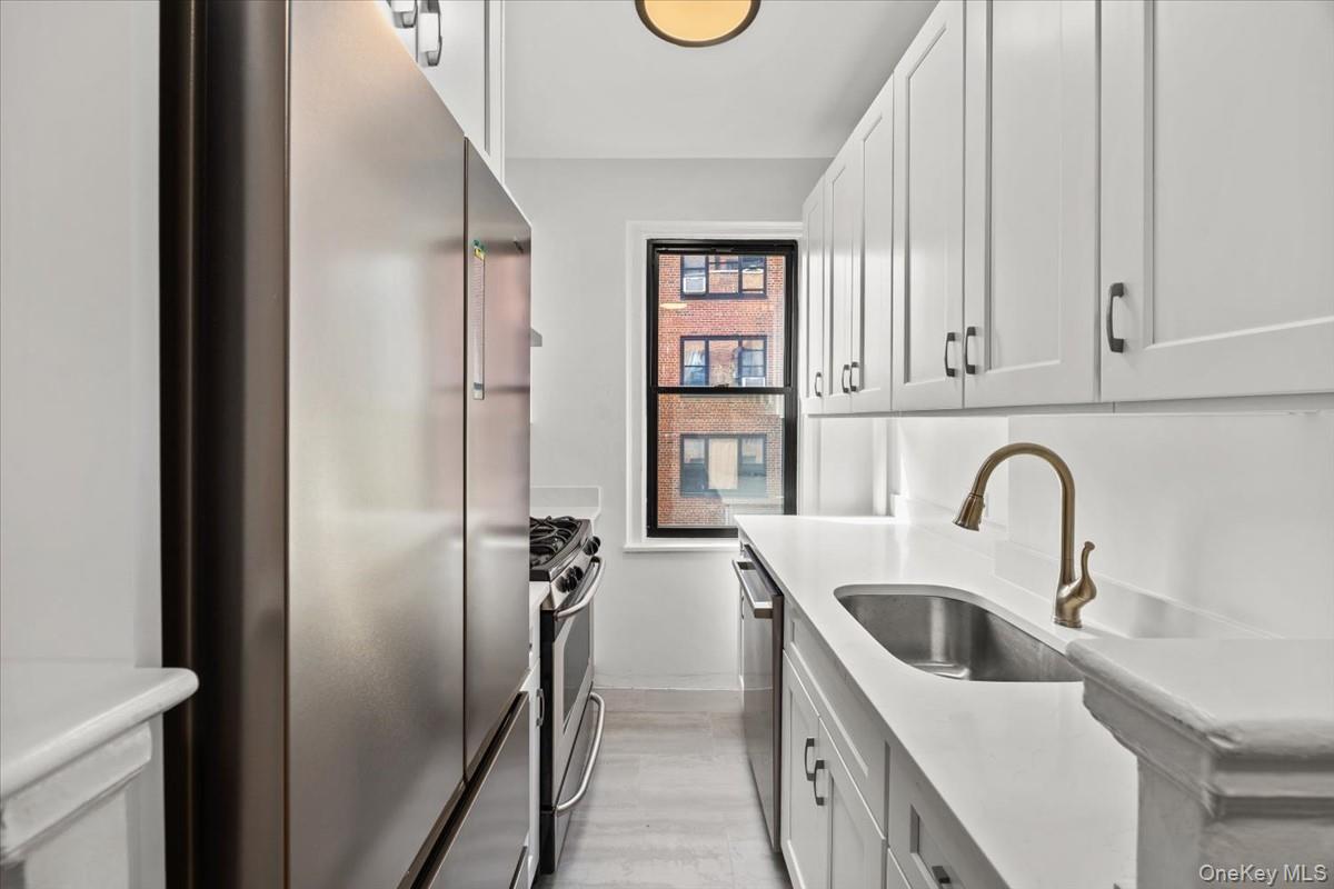 65 Park Terrace East C67 Property Photo 2