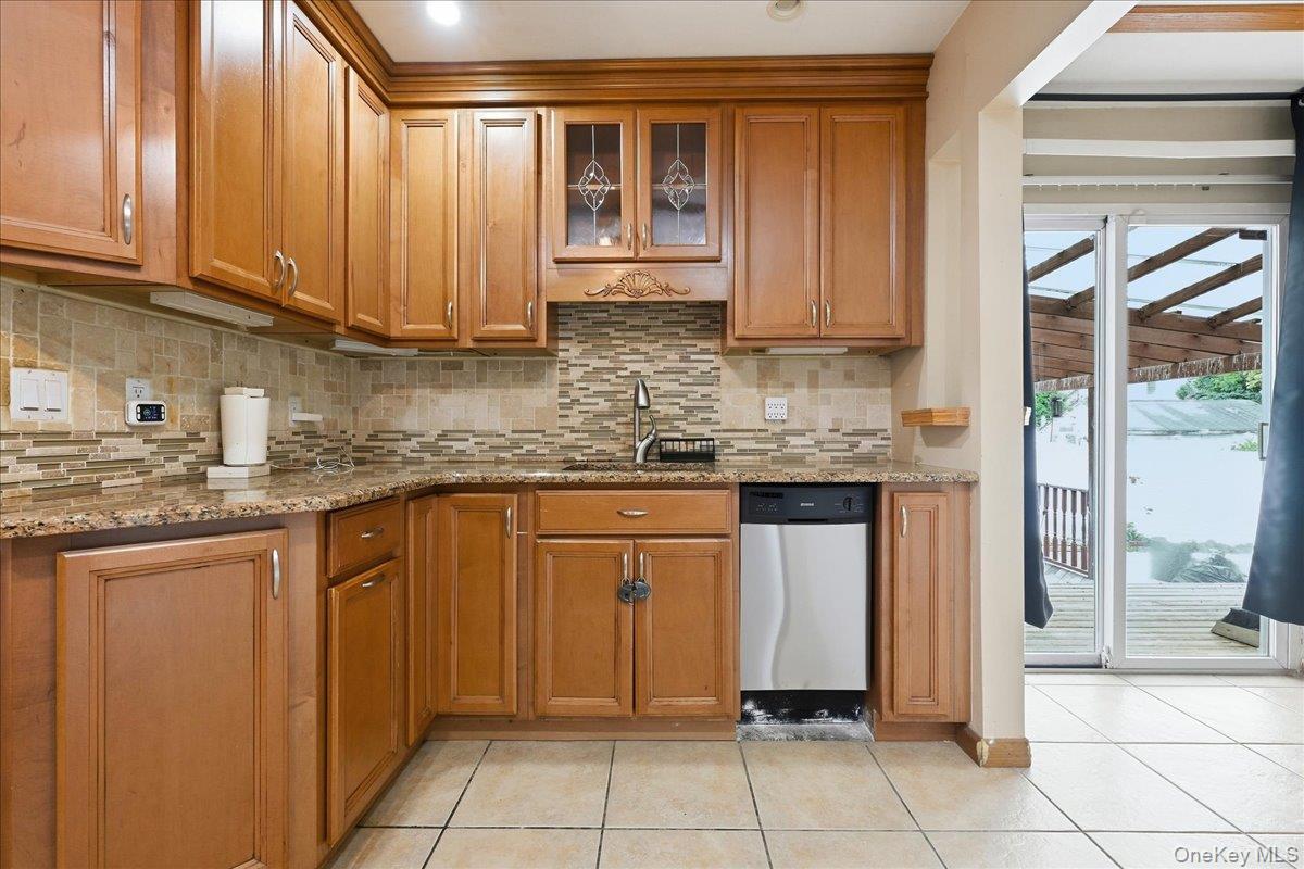 439 39th Street Property Photo 8