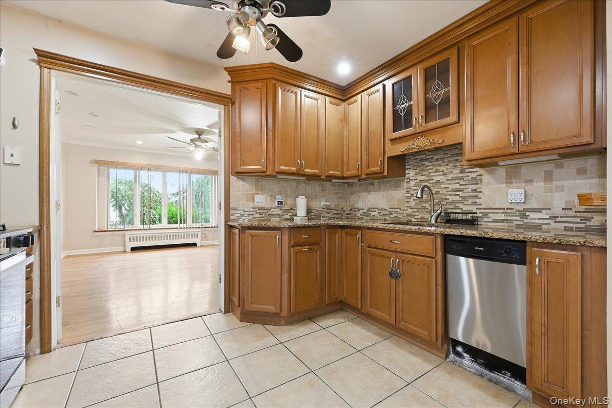 439 39th Street Property Photo 10
