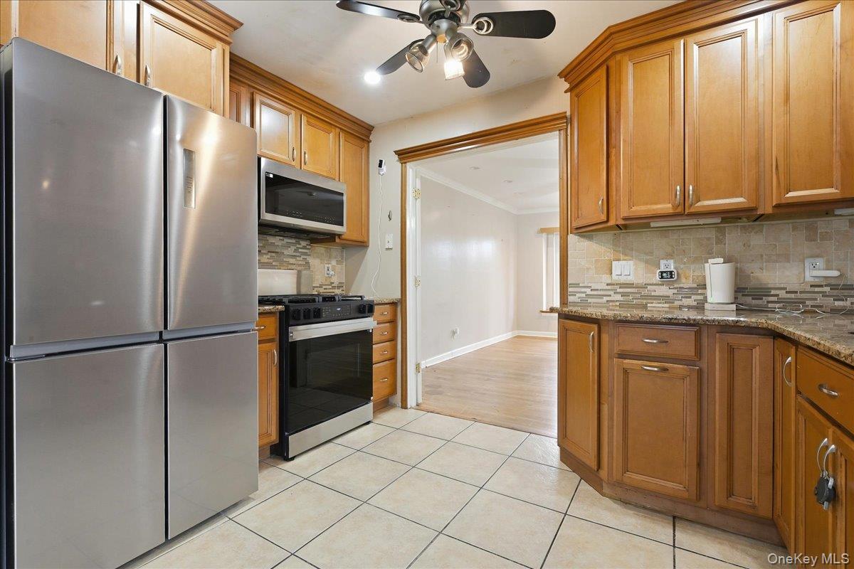 439 39th Street Property Photo 12