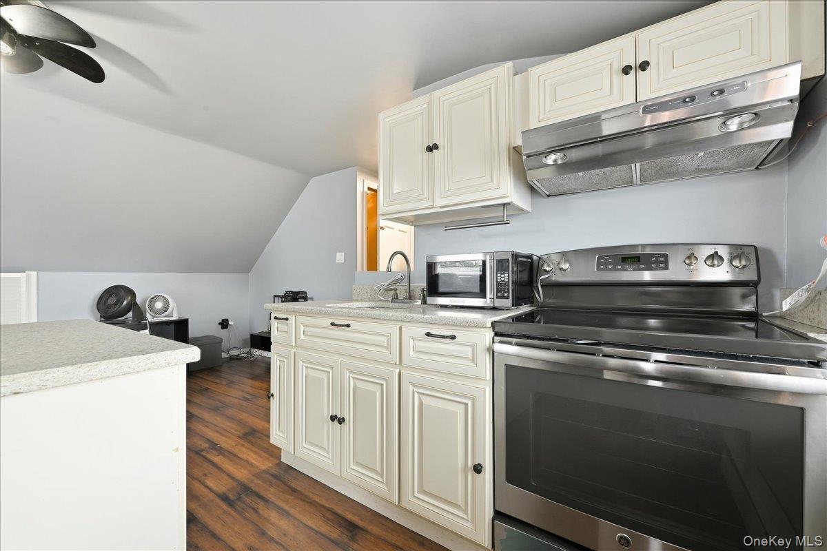 439 39th Street Property Photo 26