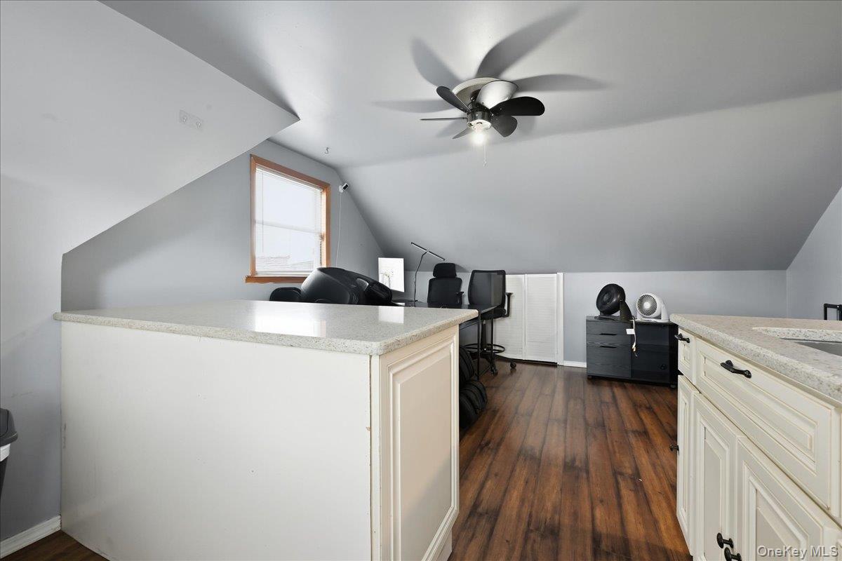 439 39th Street Property Photo 27