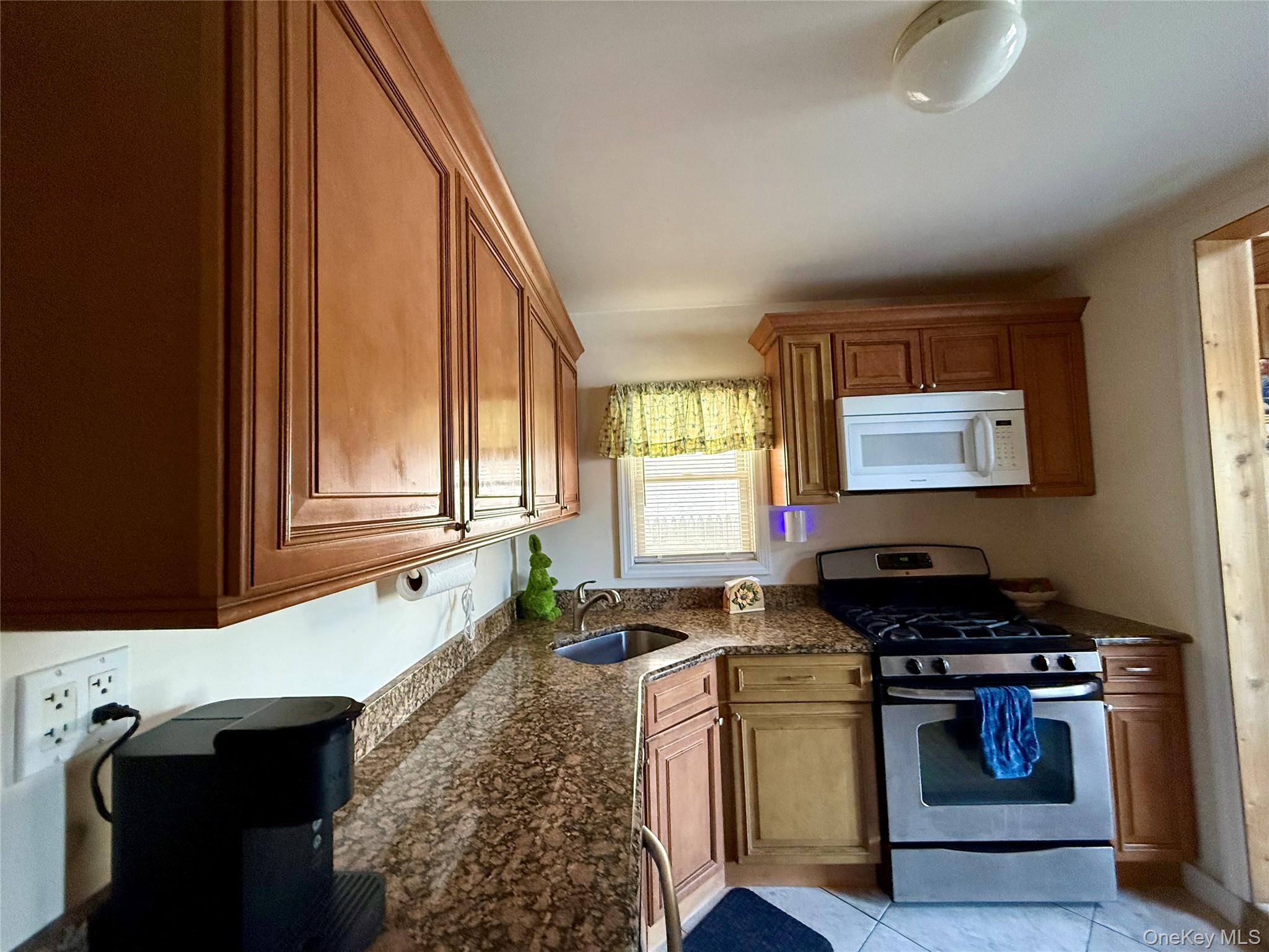 39 West Boulevard Property Photo 7