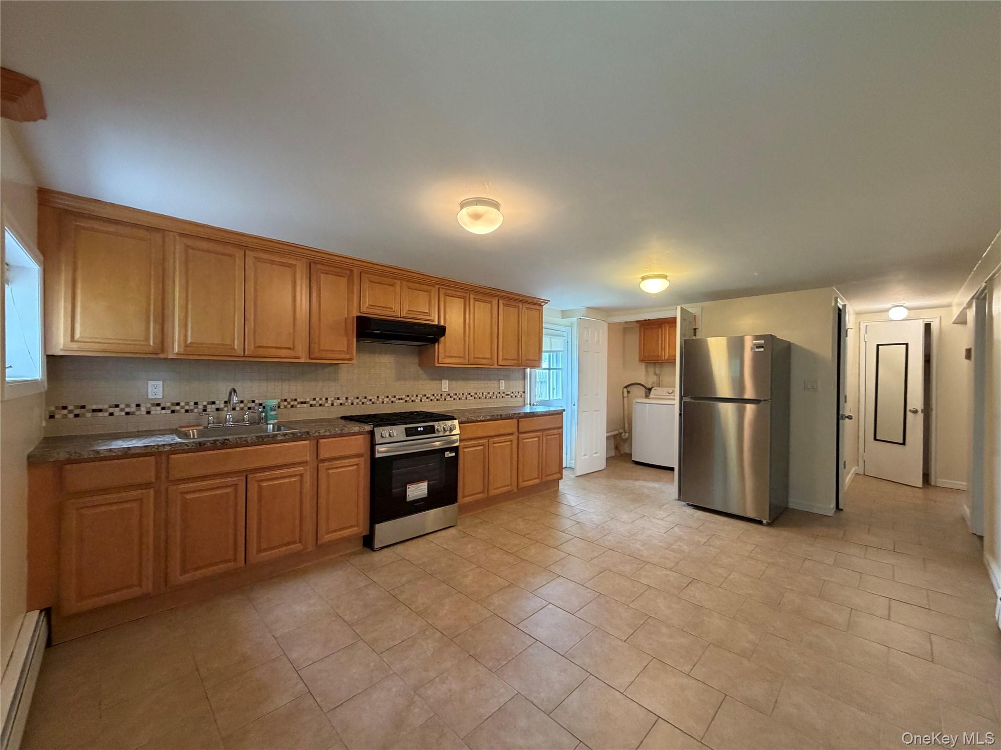 624 W Beech Street Property Photo 2