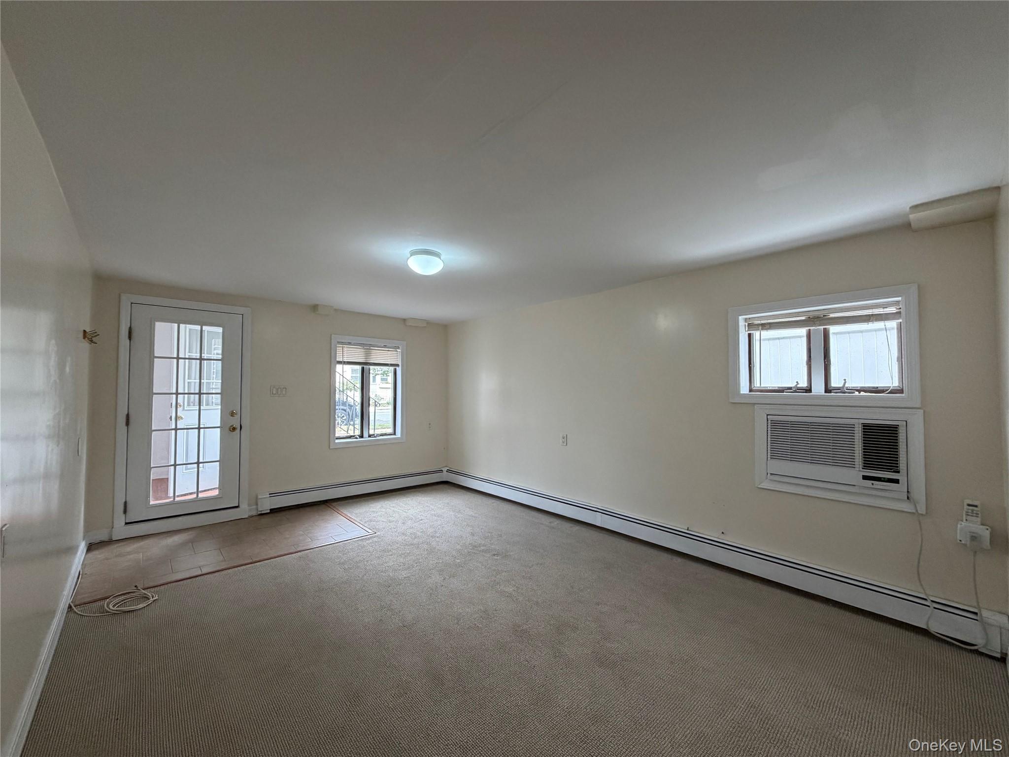 624 W Beech Street Property Photo 8