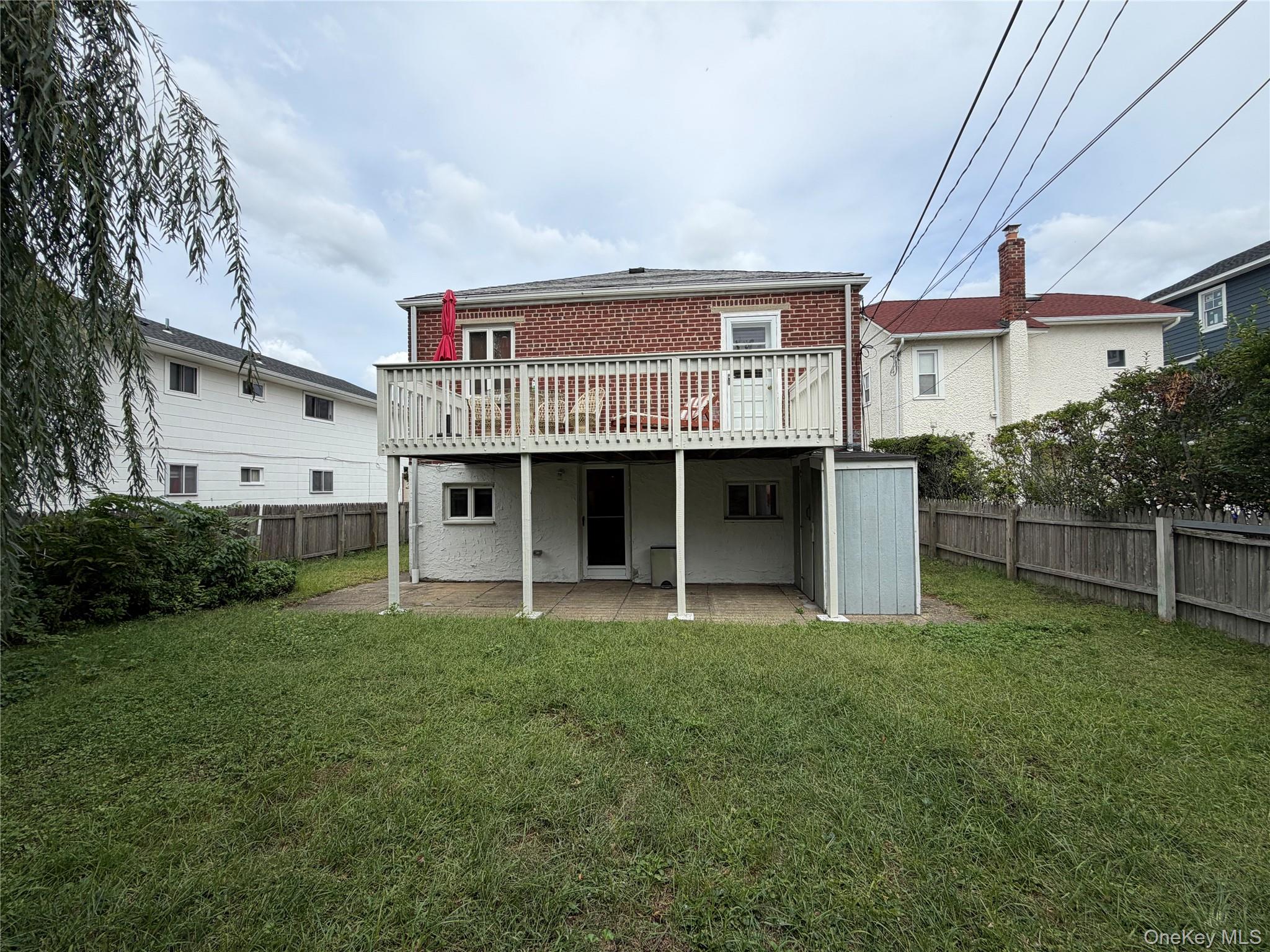 624 W Beech Street Property Photo 17