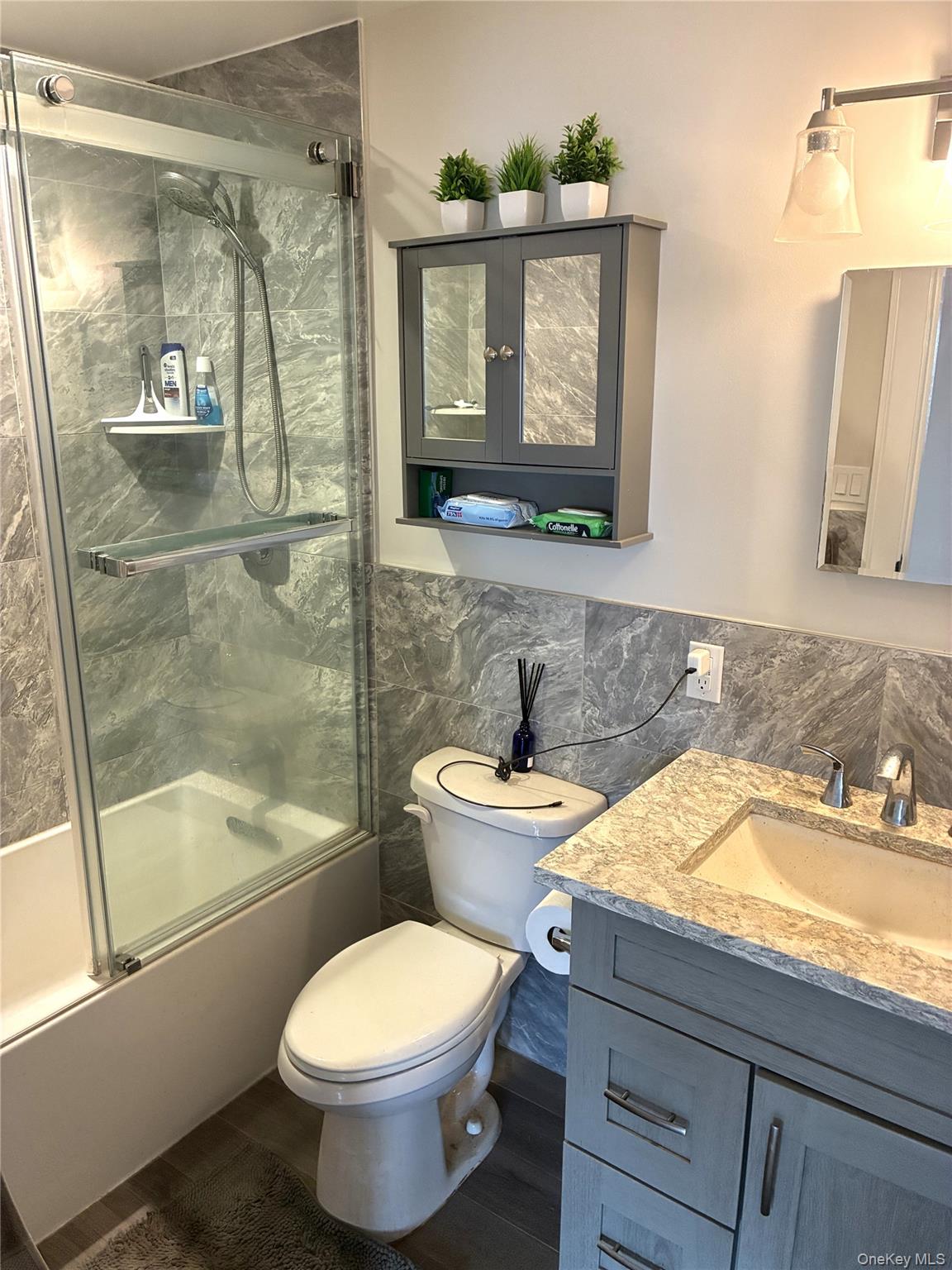 185 W Park Avenue 200 Property Photo 15