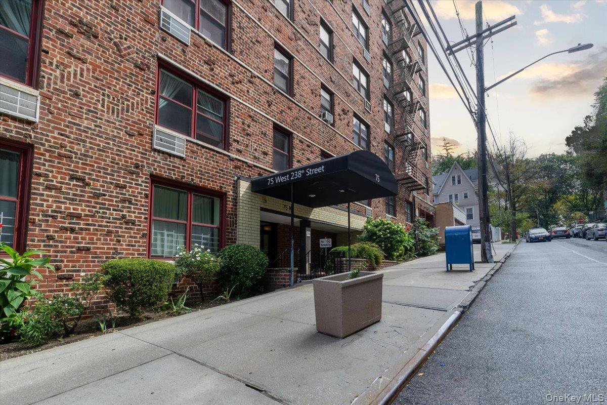 75 W 238th Street 2D Property Photo 1