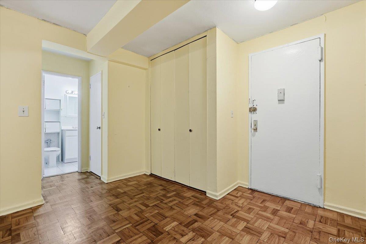 75 W 238th Street 2d Property Photo 8