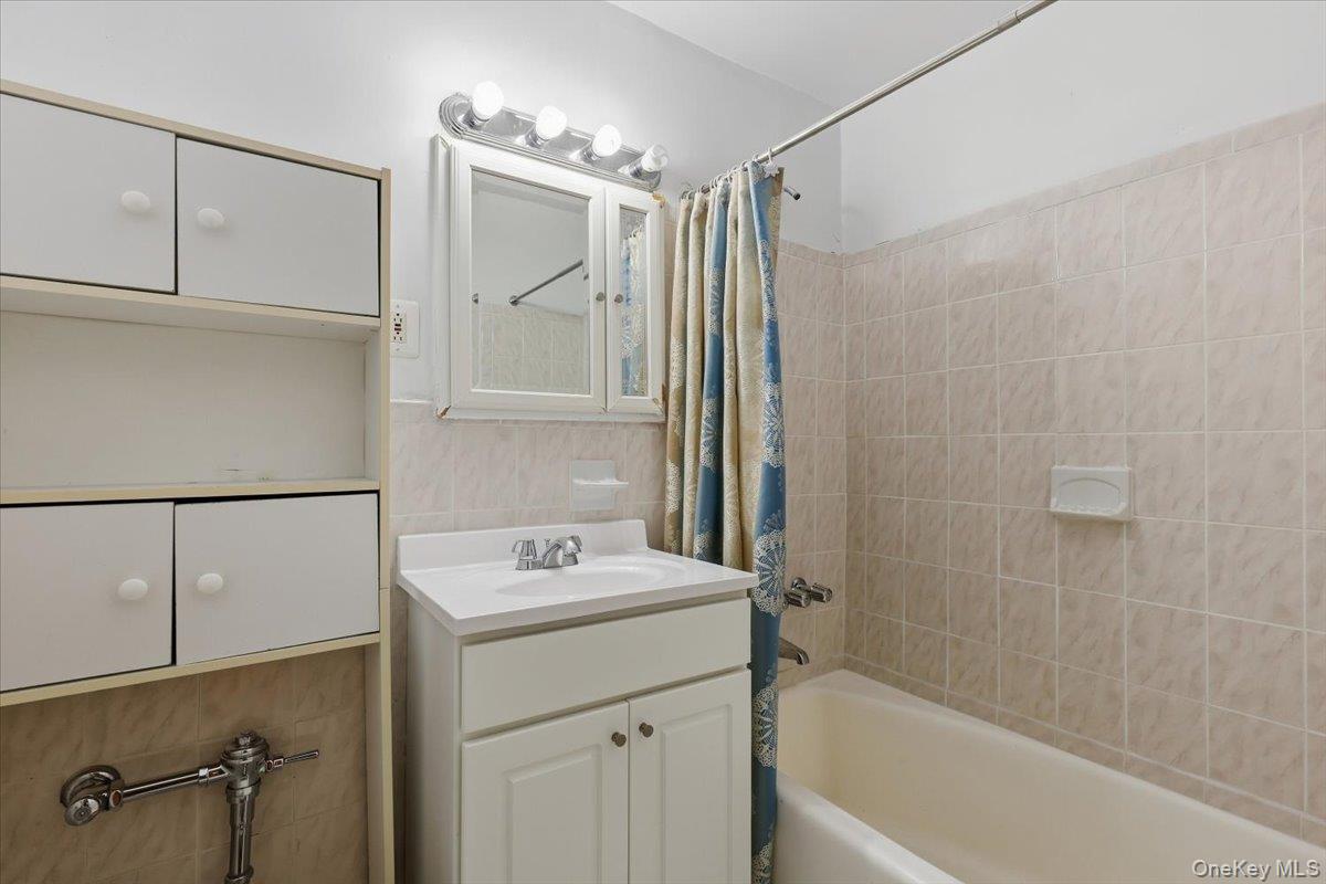 75 W 238th Street 2d Property Photo 15