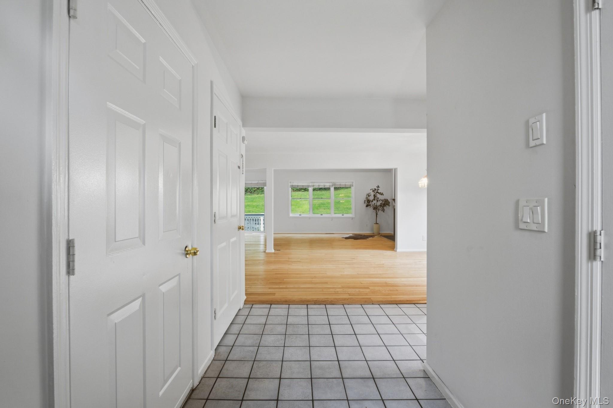 1452 Iroquois Street Property Photo 2