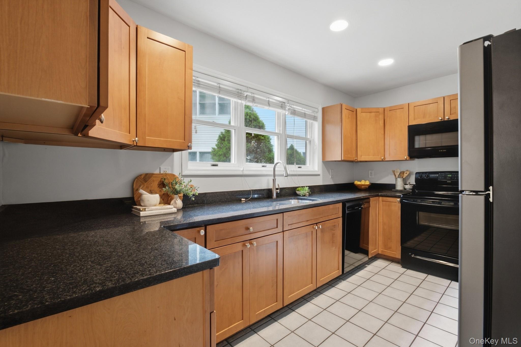1452 Iroquois Street Property Photo 8