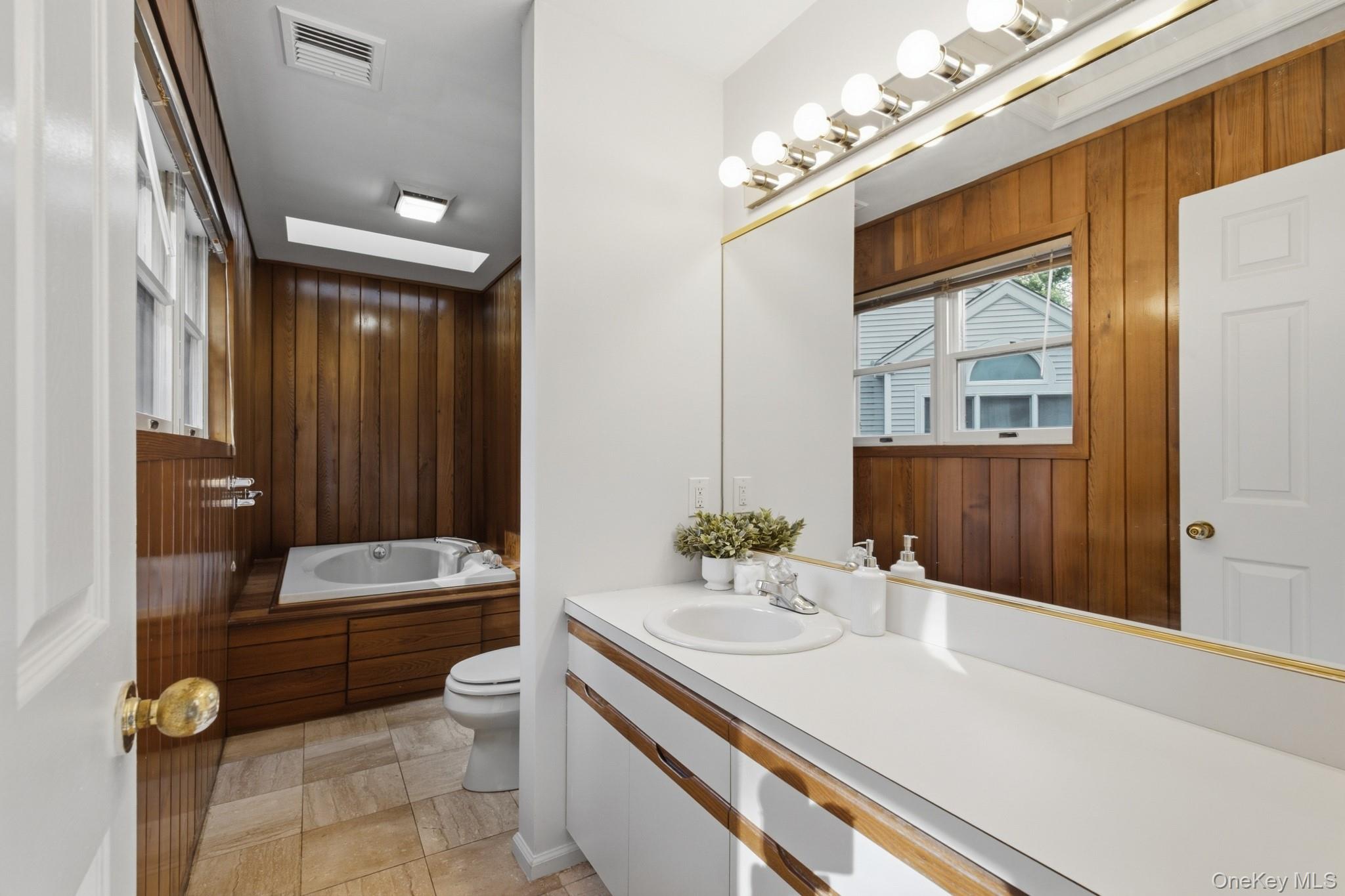 1452 Iroquois Street Property Photo 13