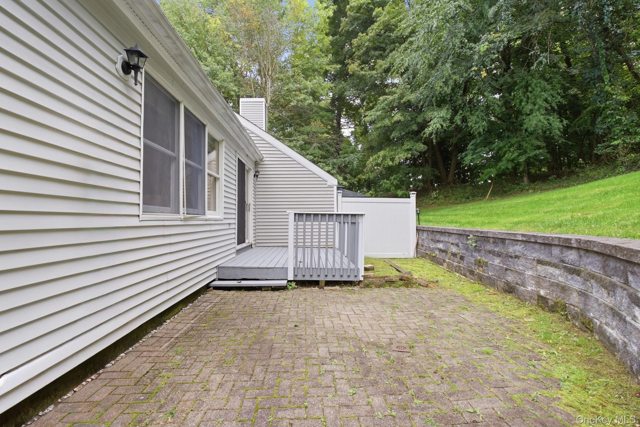 1452 Iroquois Street Property Photo 23