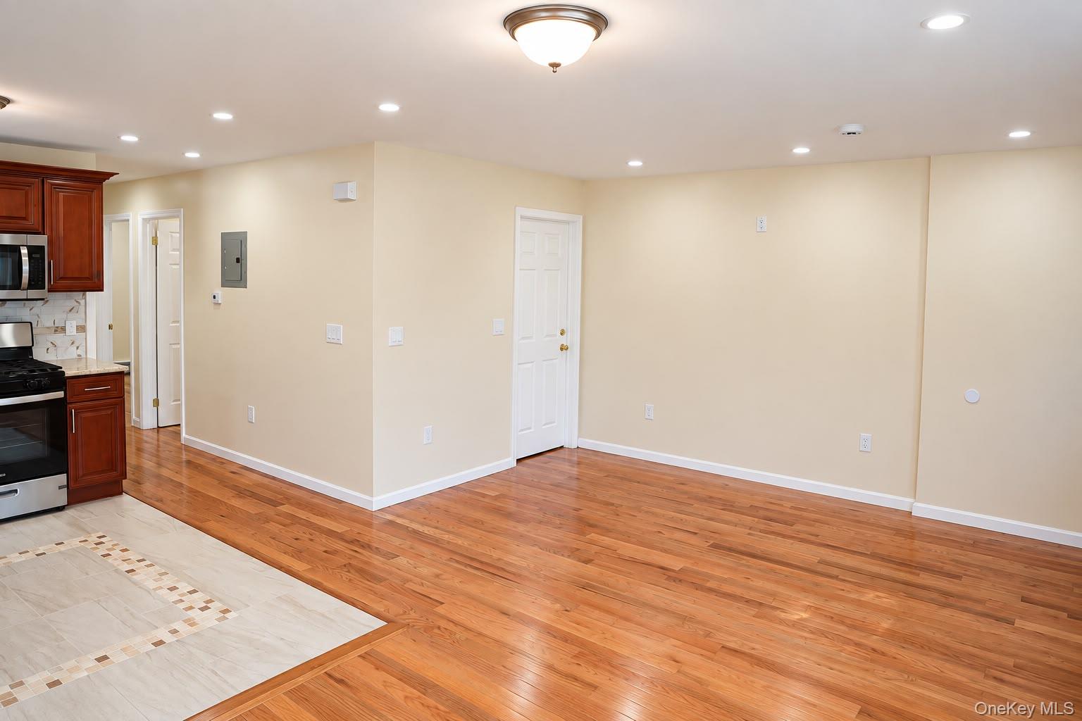 14643 183rd Street Property Photo 4