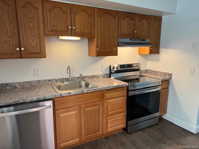 13 Eisenhower Drive Property Photo 10