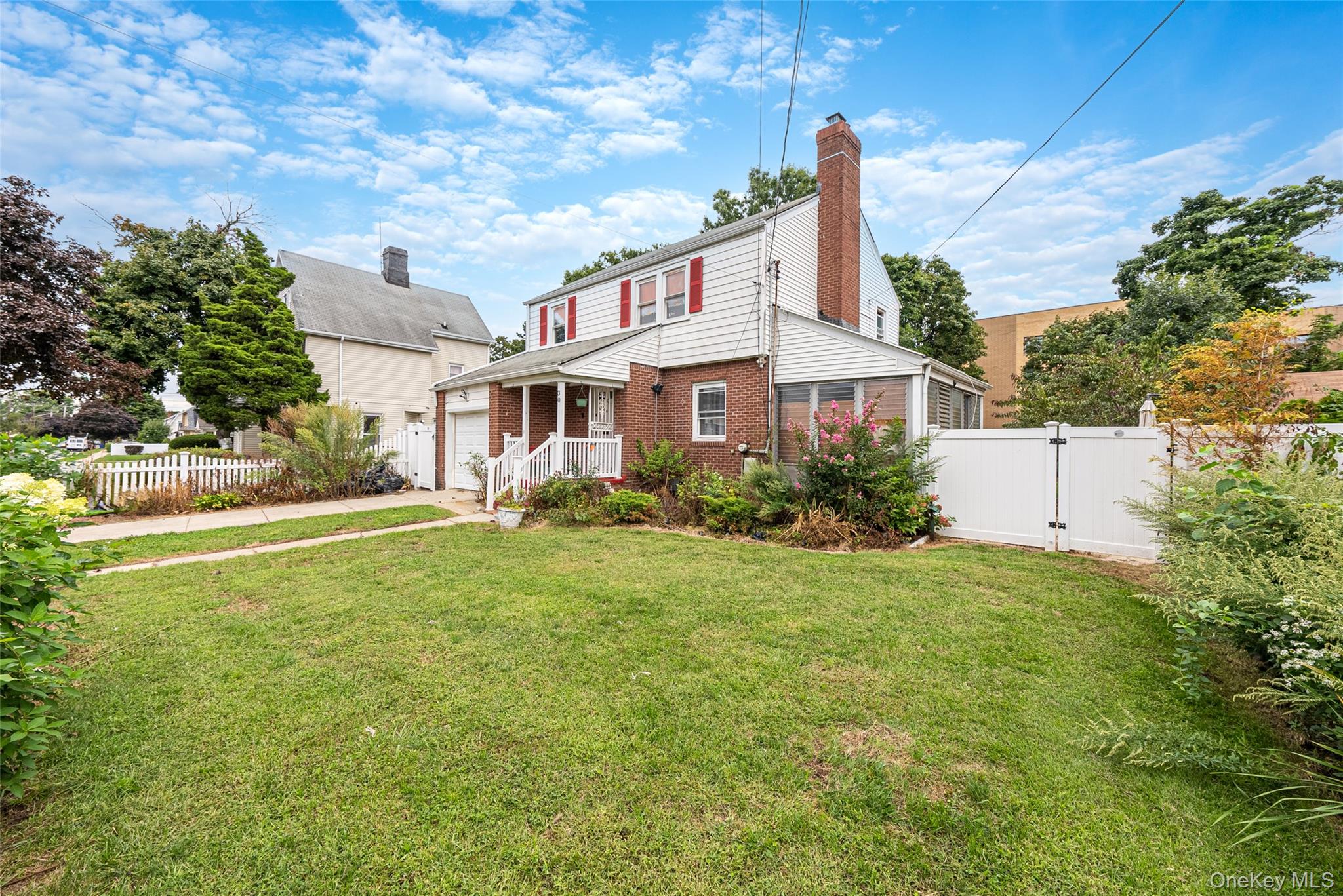 30 Fairview Boulevard Property Photo 3