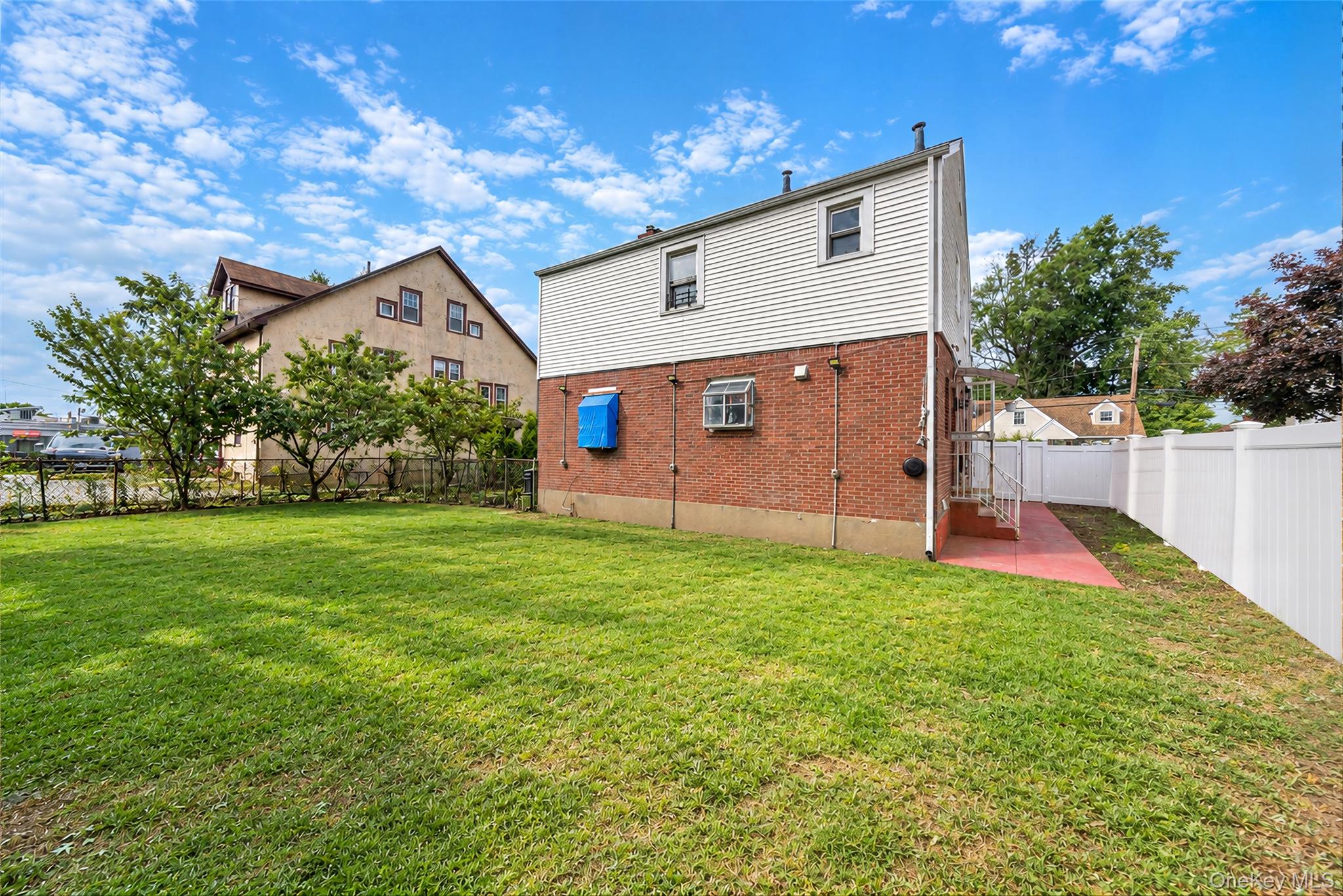 30 Fairview Boulevard Property Photo 6