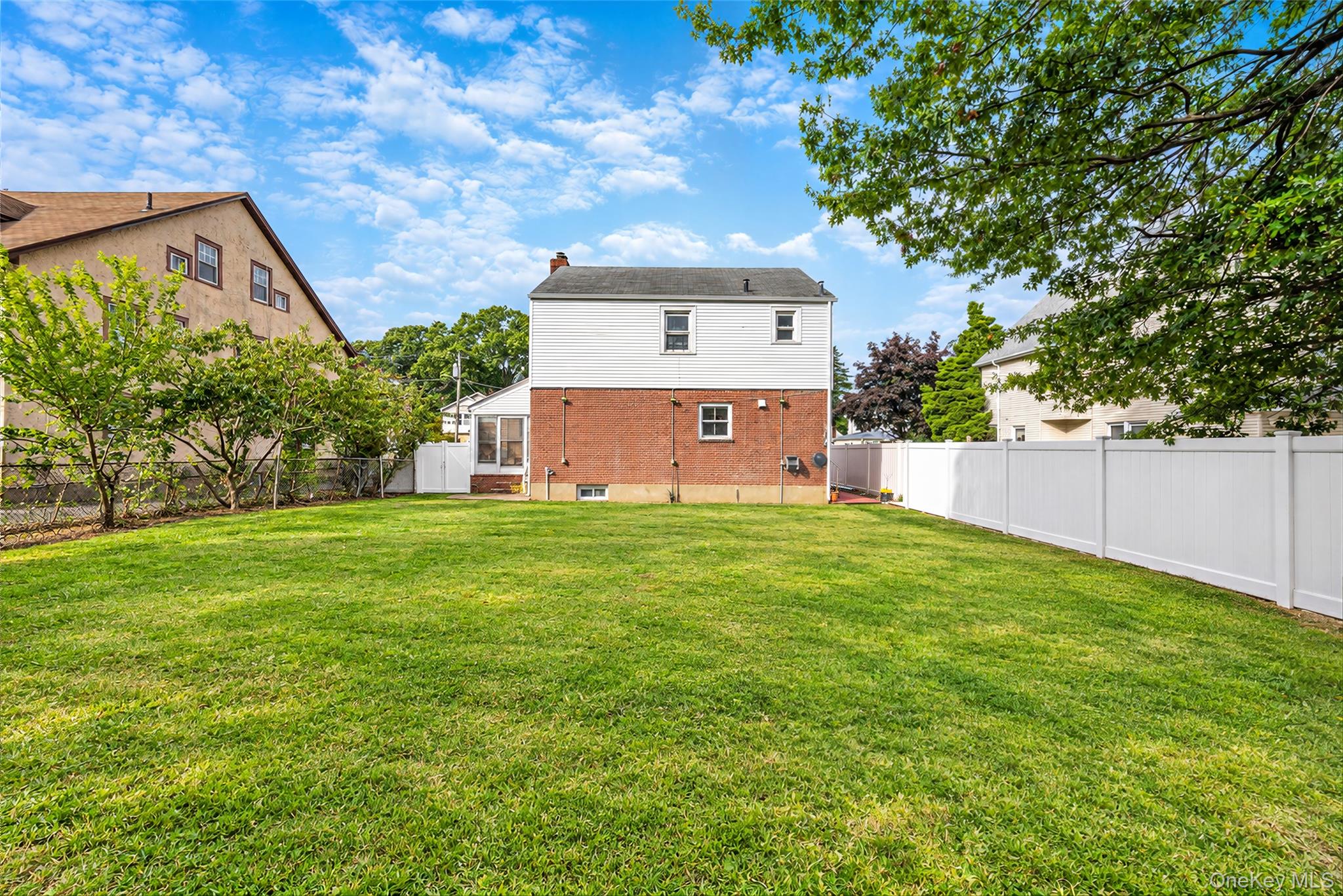 30 Fairview Boulevard Property Photo 7