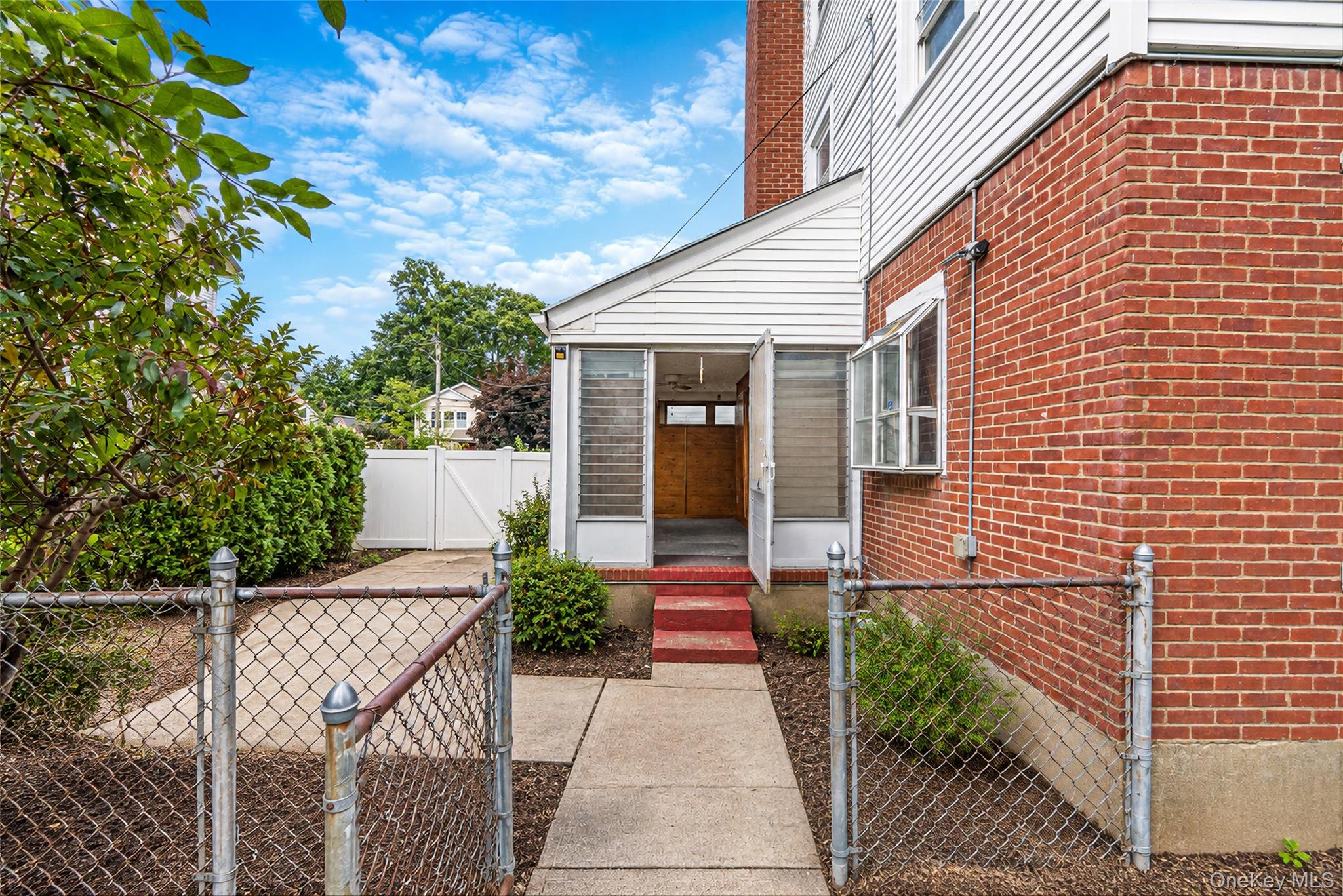 30 Fairview Boulevard Property Photo 11