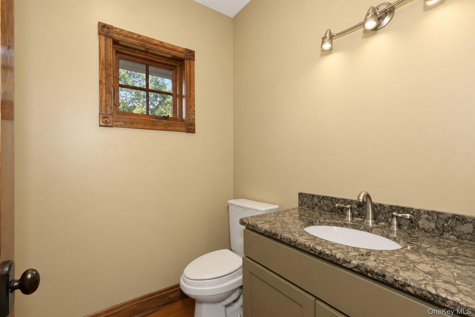 231 Celery Avenue Property Photo 27