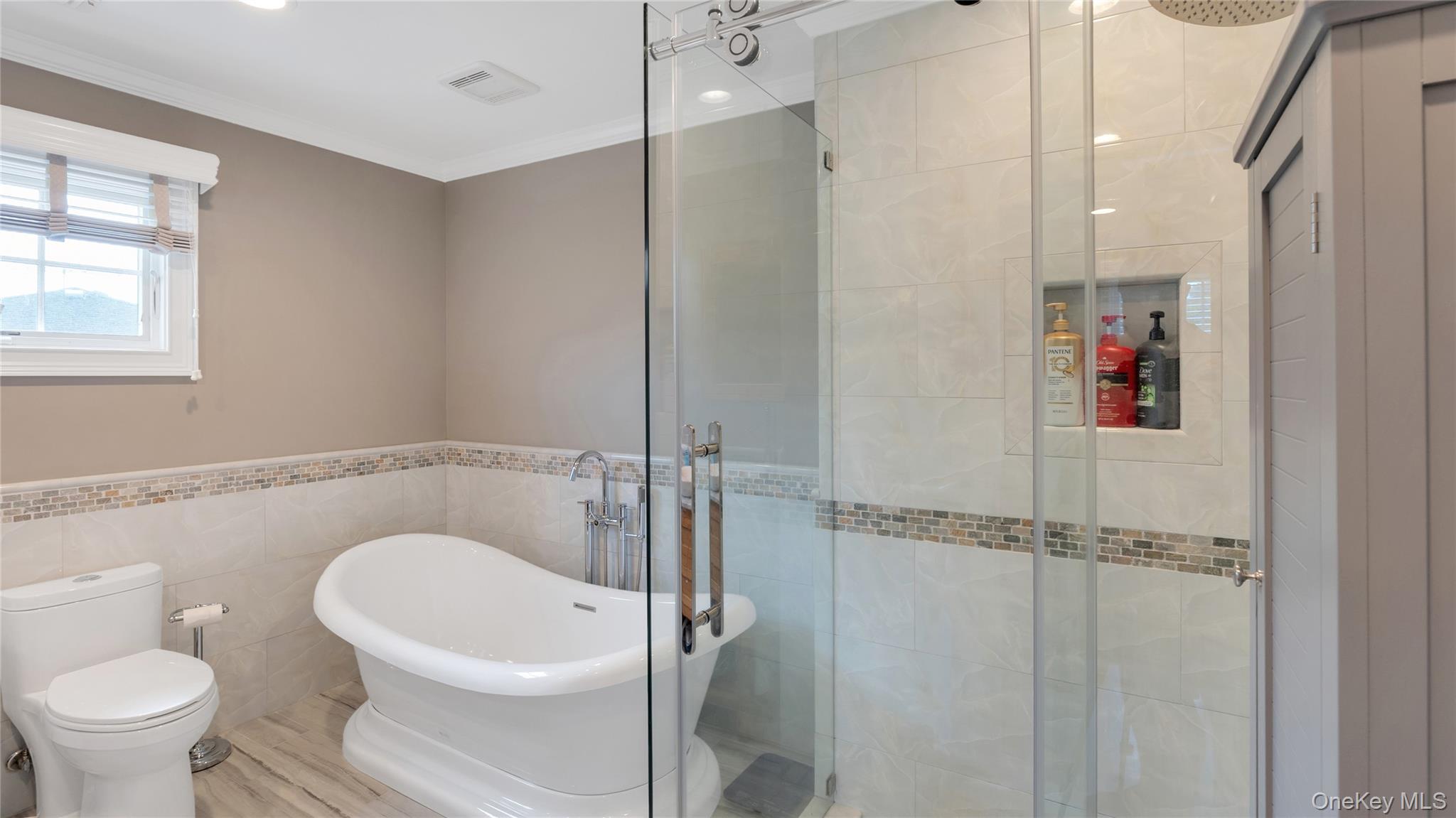148 Wyandanch Avenue Property Photo 23