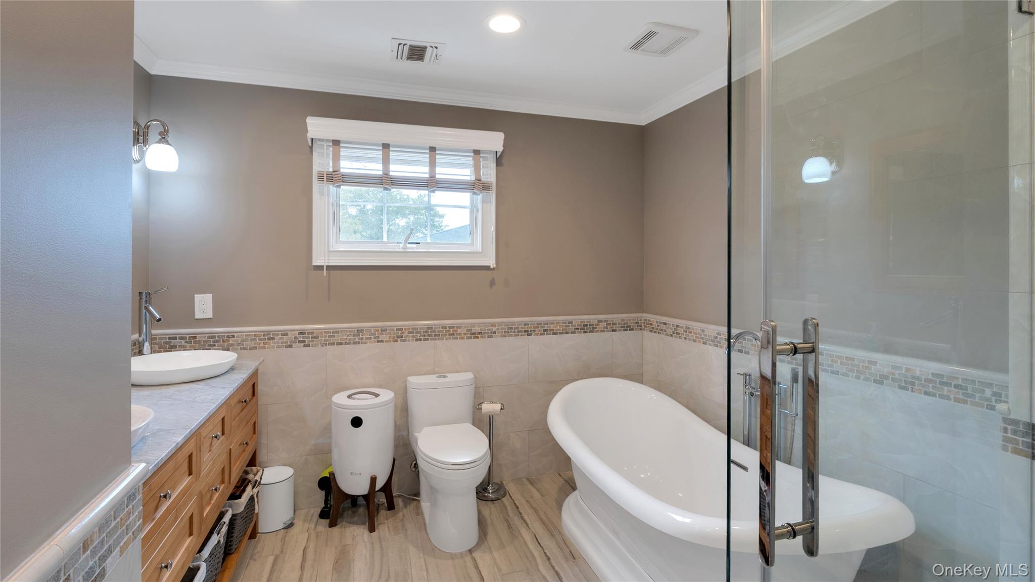 148 Wyandanch Avenue Property Photo 24