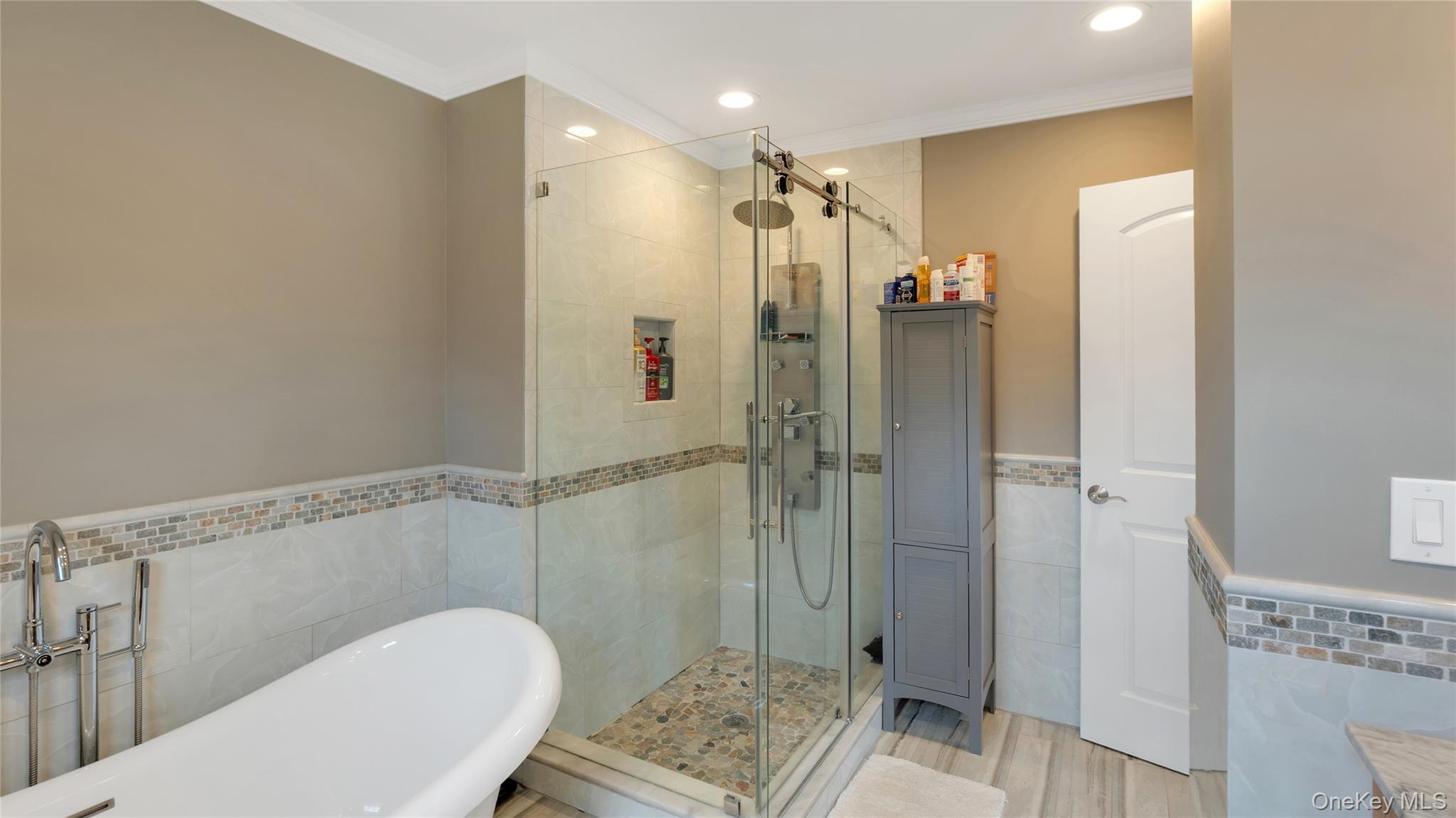 148 Wyandanch Avenue Property Photo 25