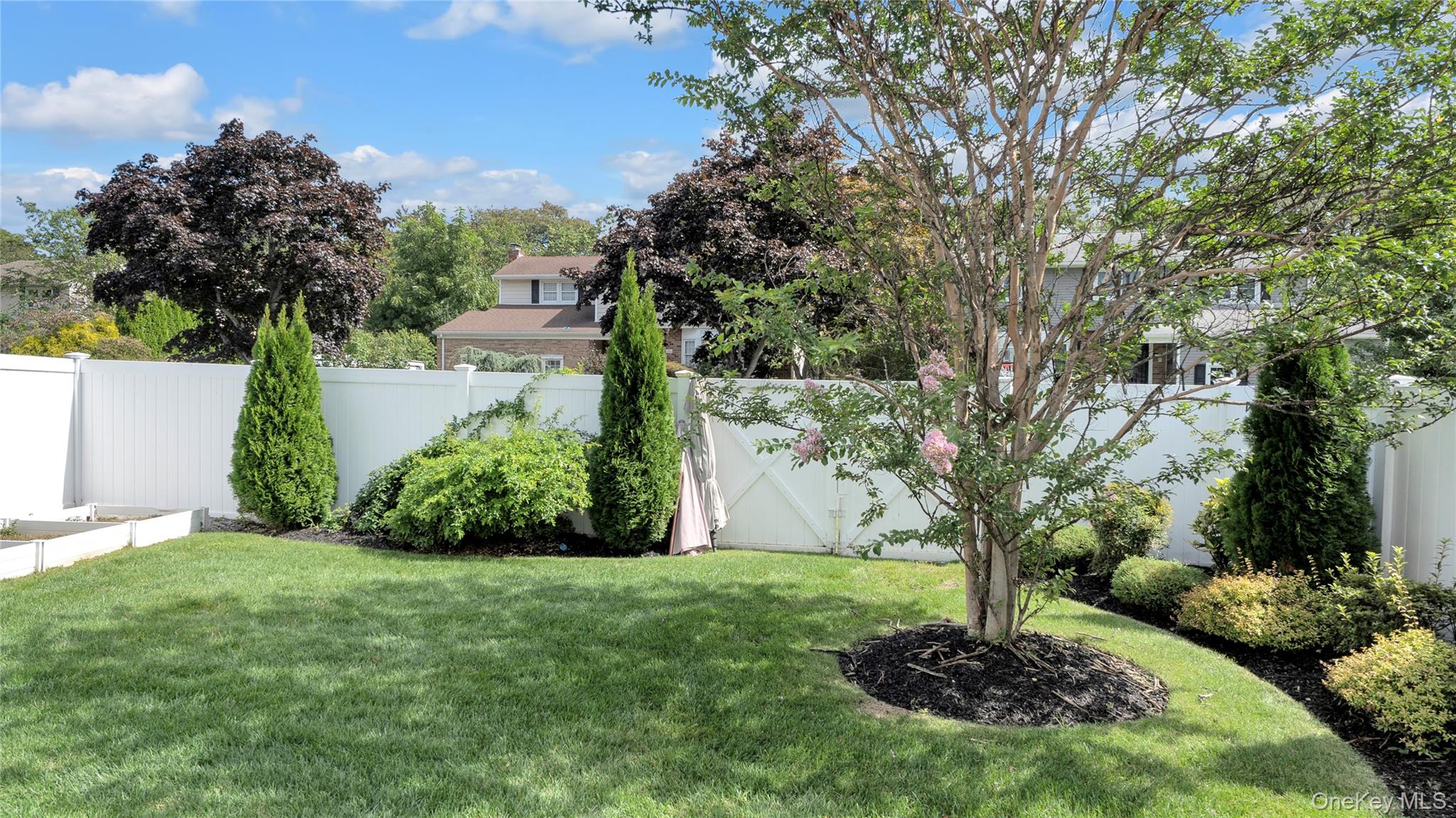 148 Wyandanch Avenue Property Photo 33
