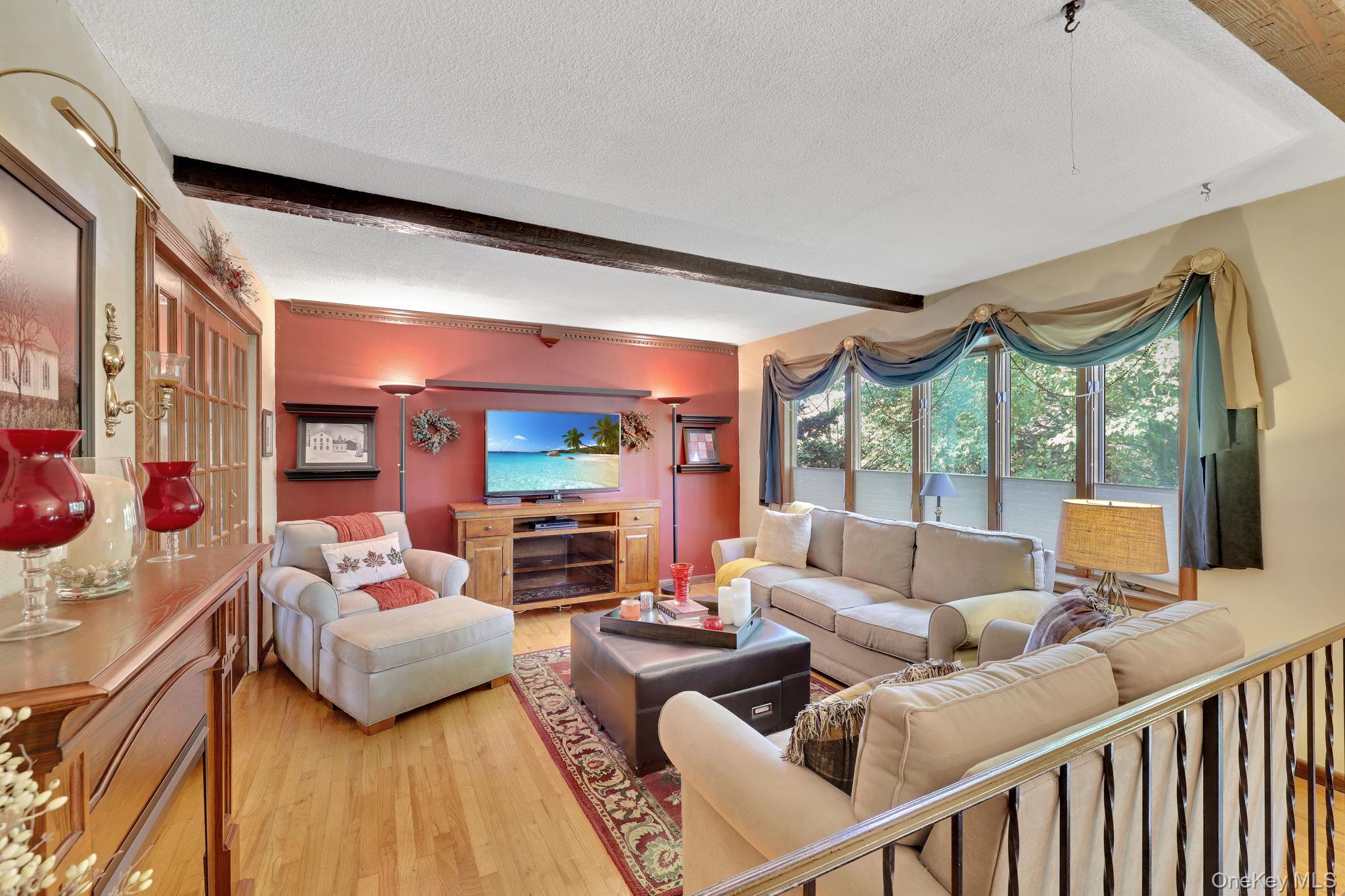 10 Sagamore Drive Property Photo 3