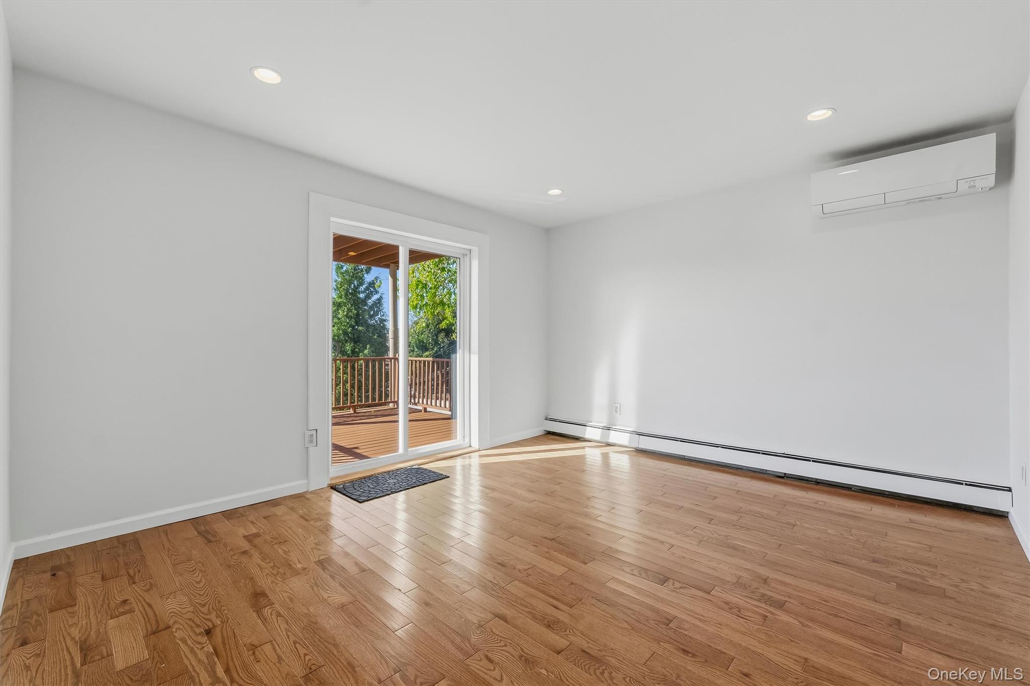 339 N Broadway Property Photo 10
