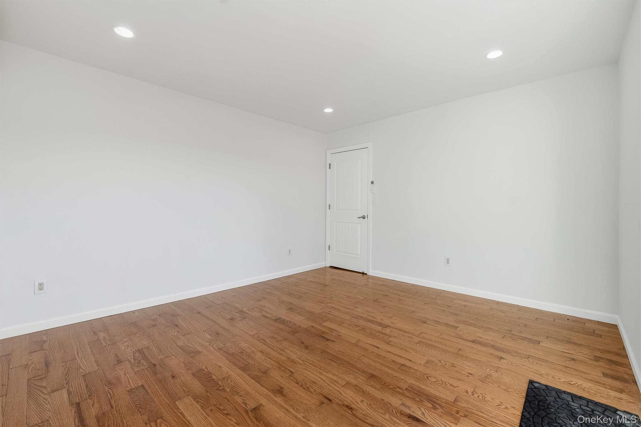 339 N Broadway Property Photo 11