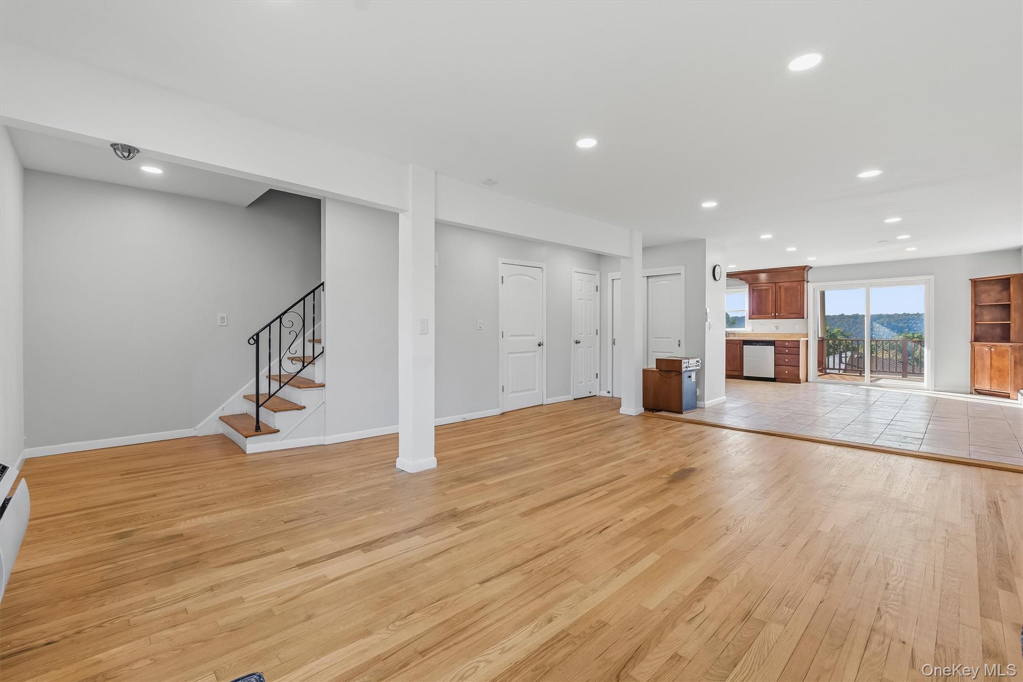 339 N Broadway Property Photo 15