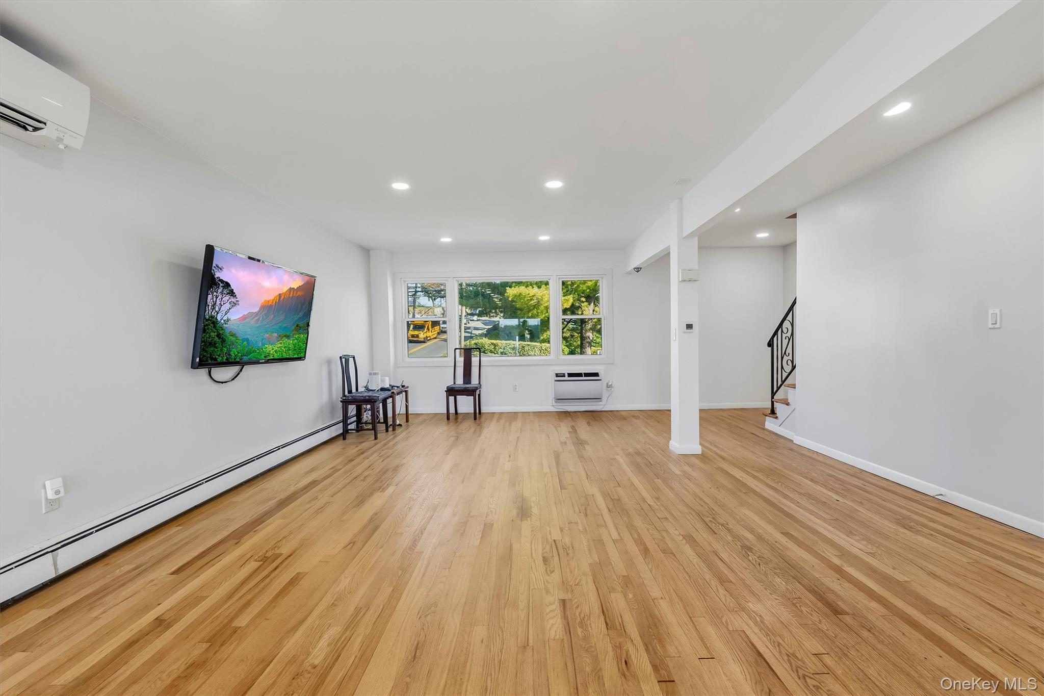 339 N Broadway Property Photo 17